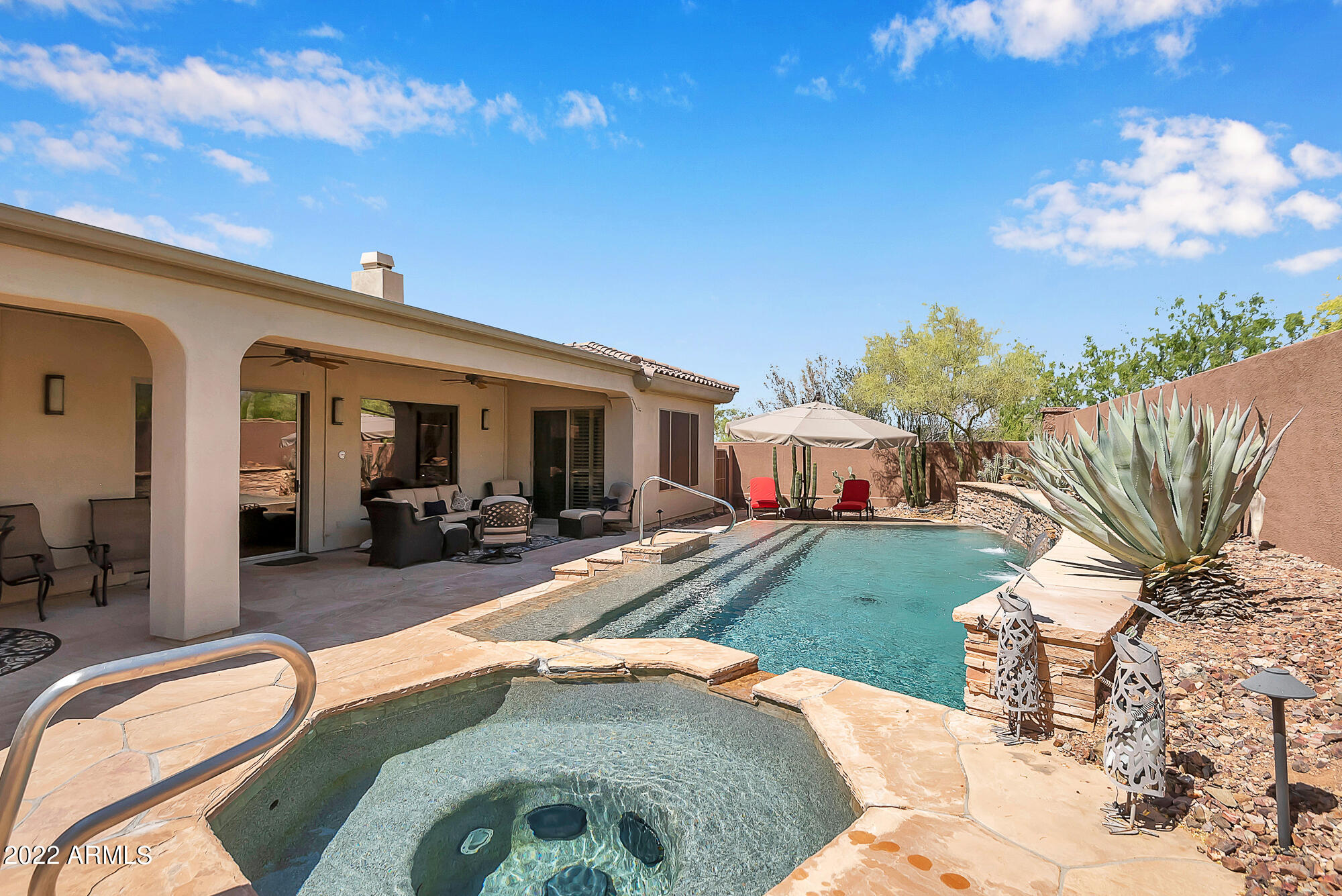 2354 W SHADOW GLEN Court