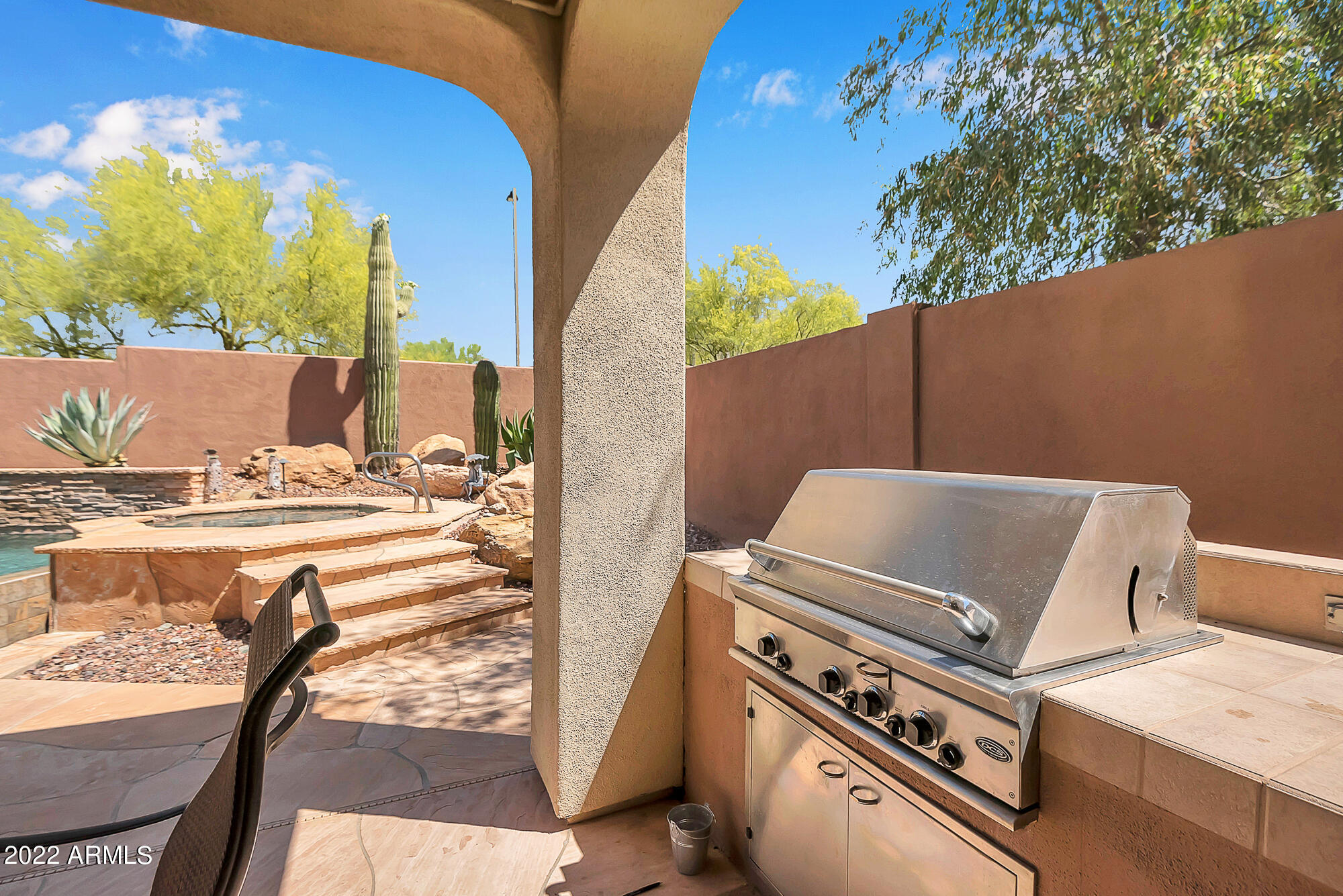 2354 W SHADOW GLEN Court