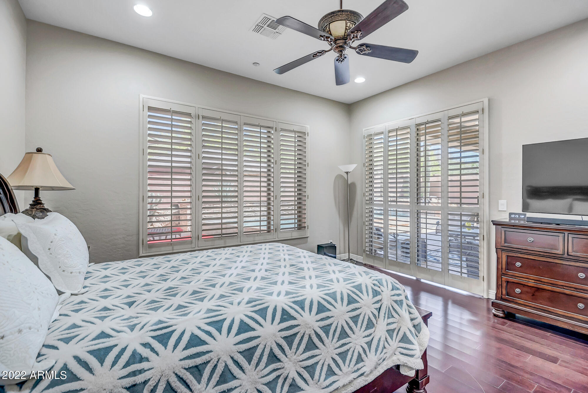2354 W SHADOW GLEN Court