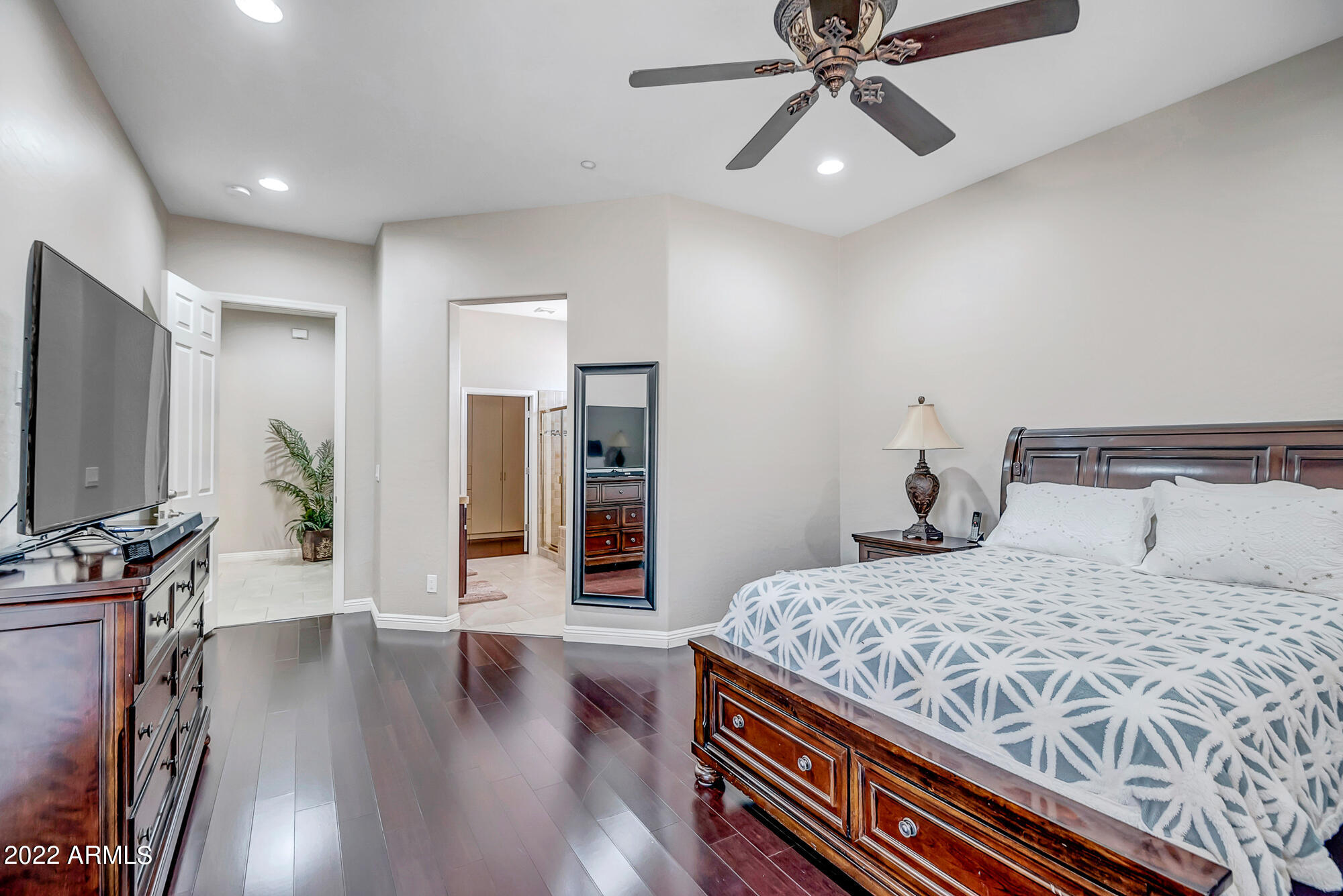 2354 W SHADOW GLEN Court