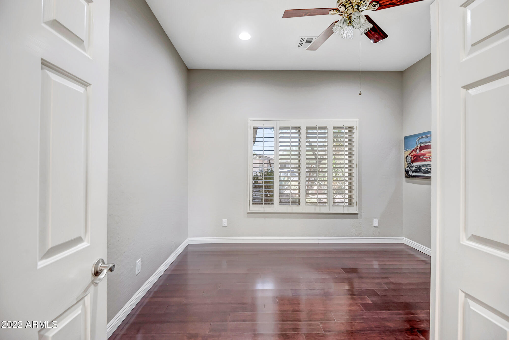 2354 W SHADOW GLEN Court
