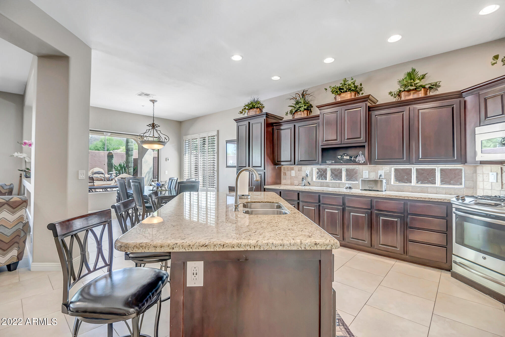 2354 W SHADOW GLEN Court