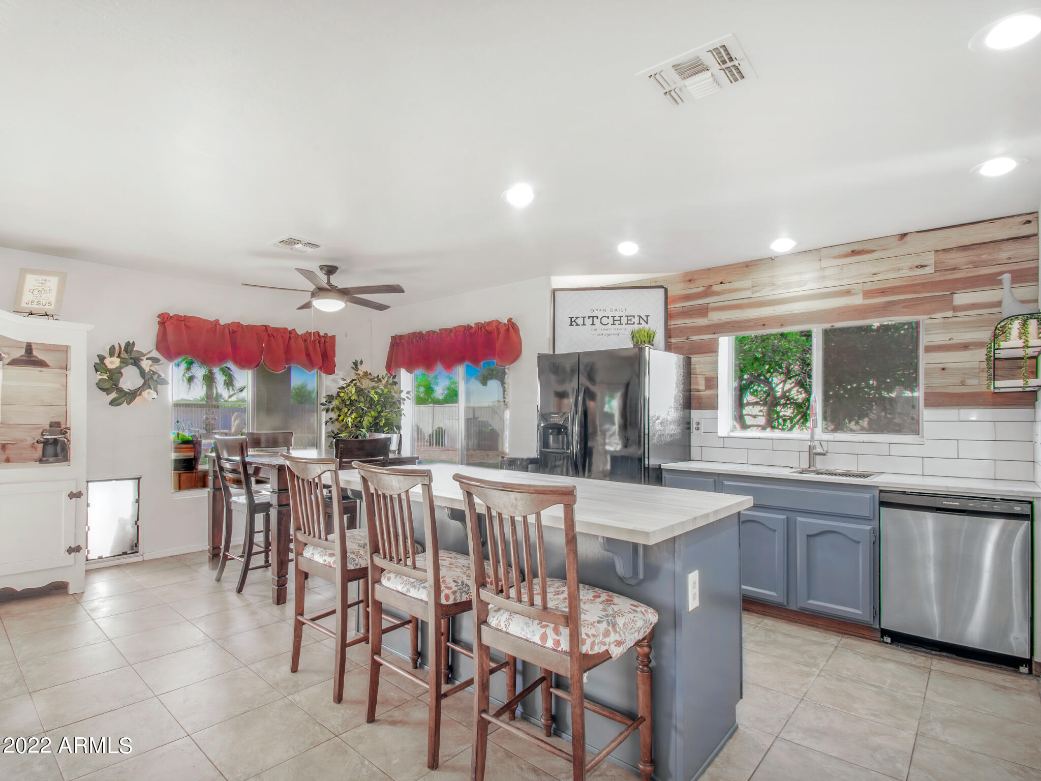 8336 N 62ND Drive