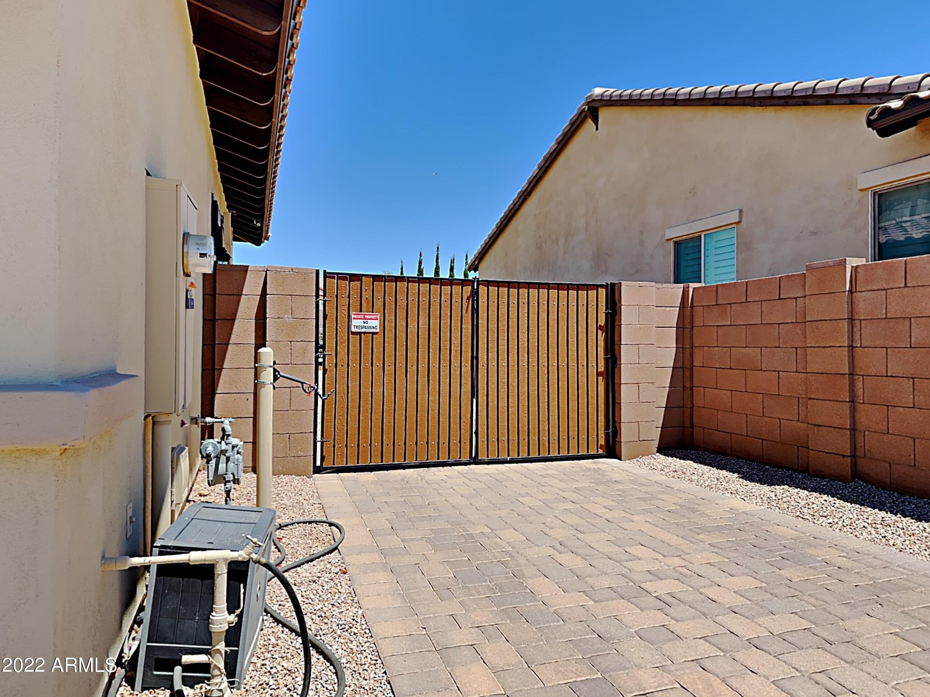 7652 E KRAMER Street
