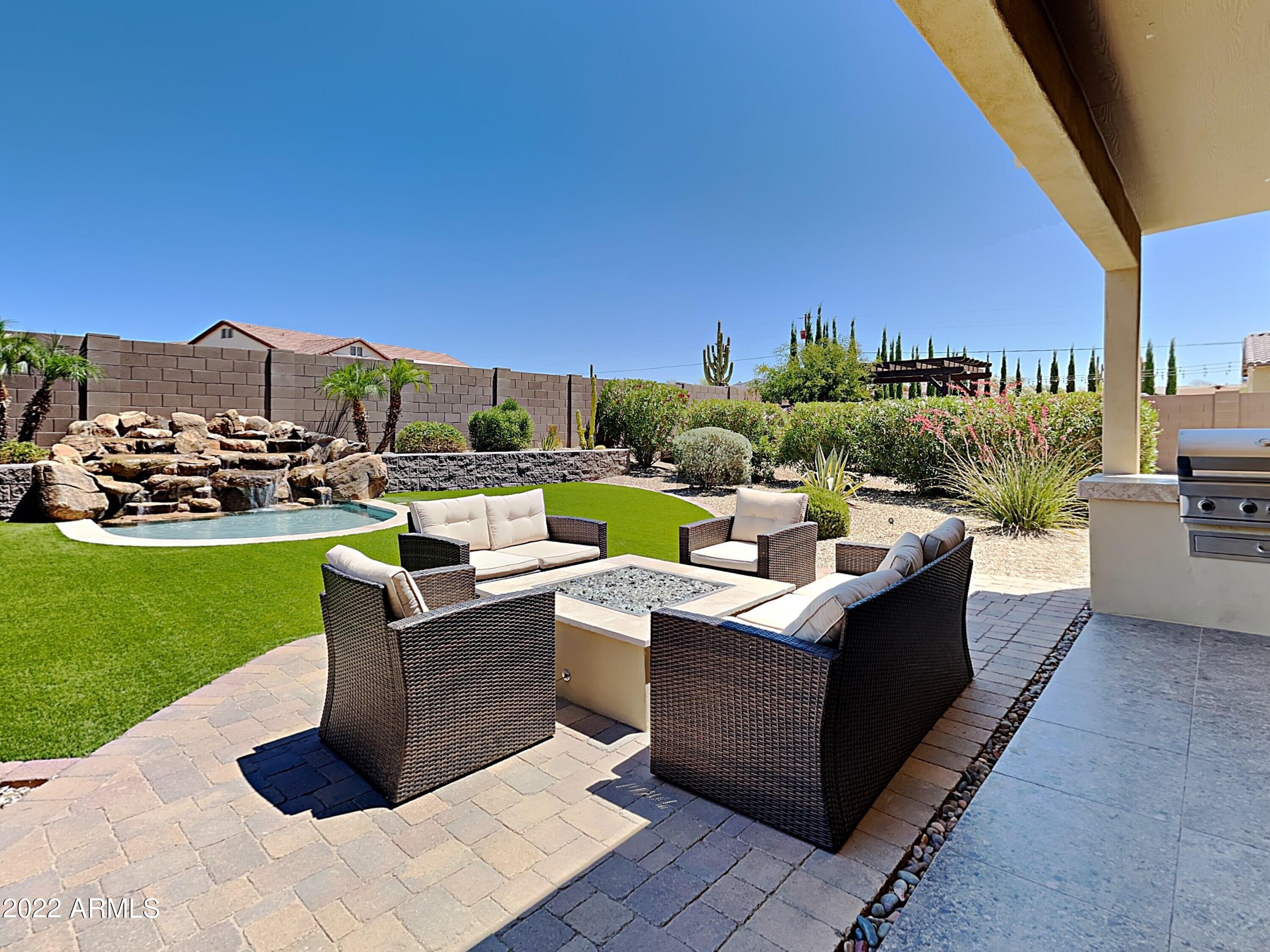 7652 E KRAMER Street
