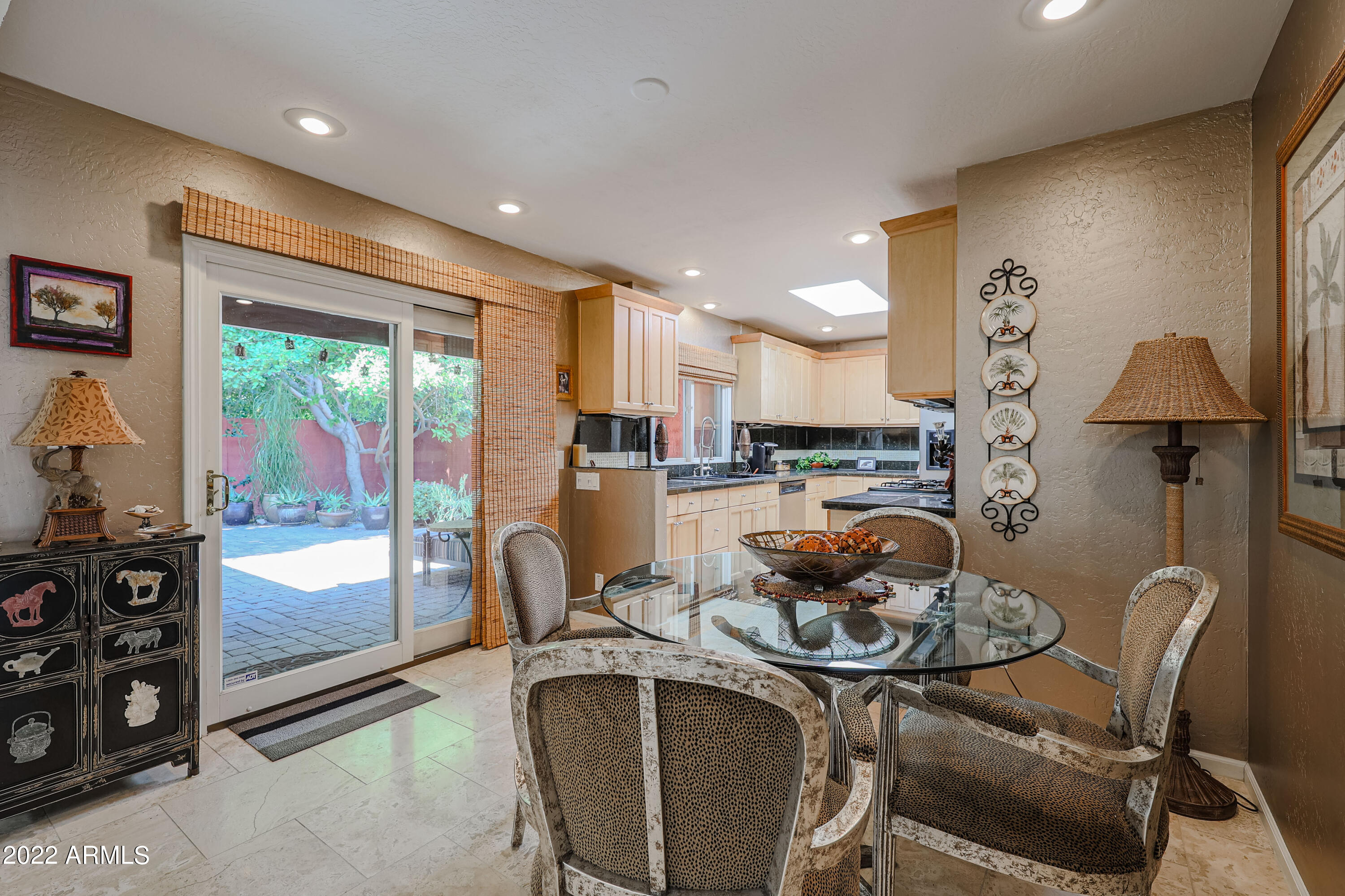1029 W Cactus Wren Drive