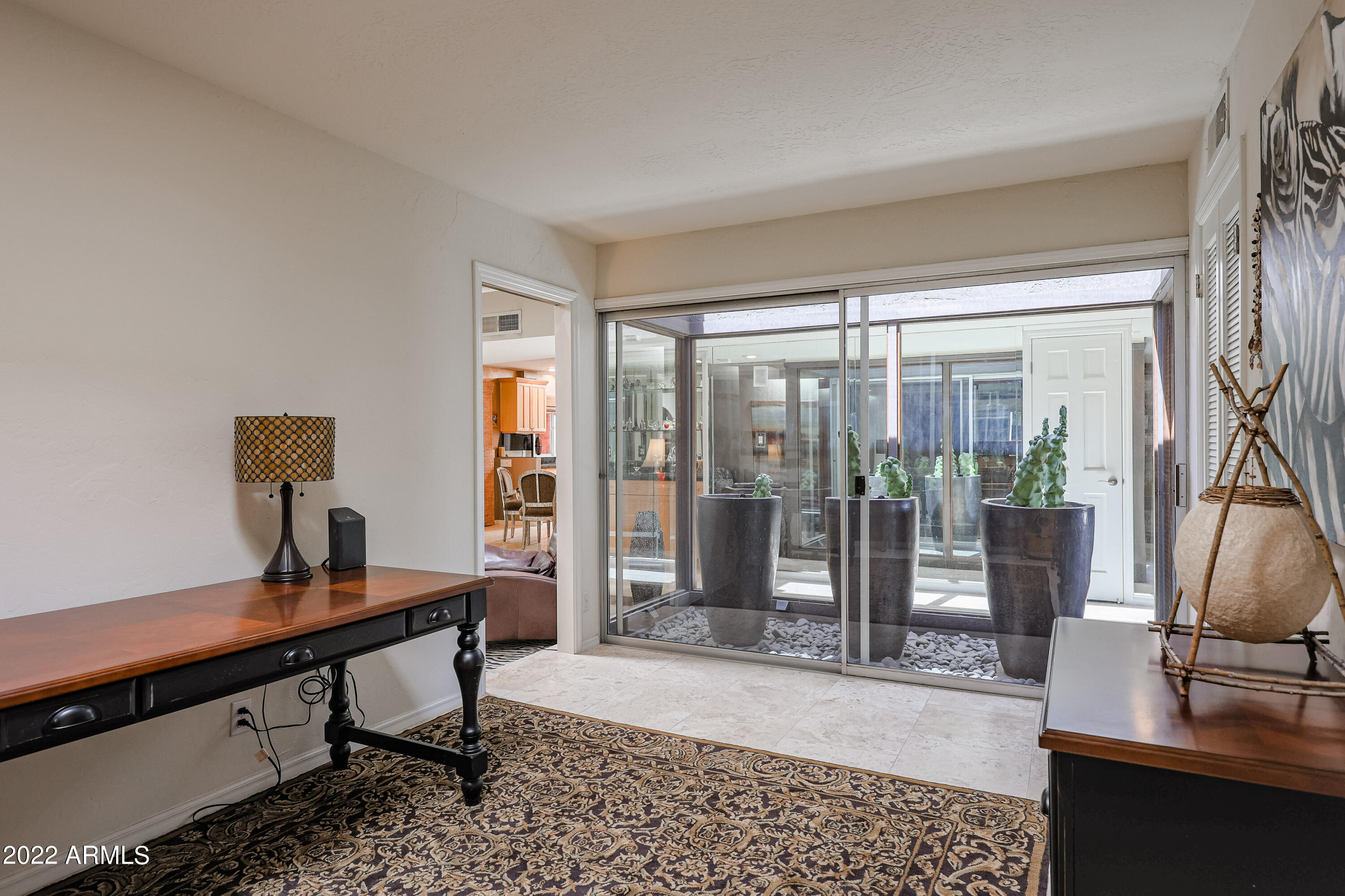 1029 W Cactus Wren Drive