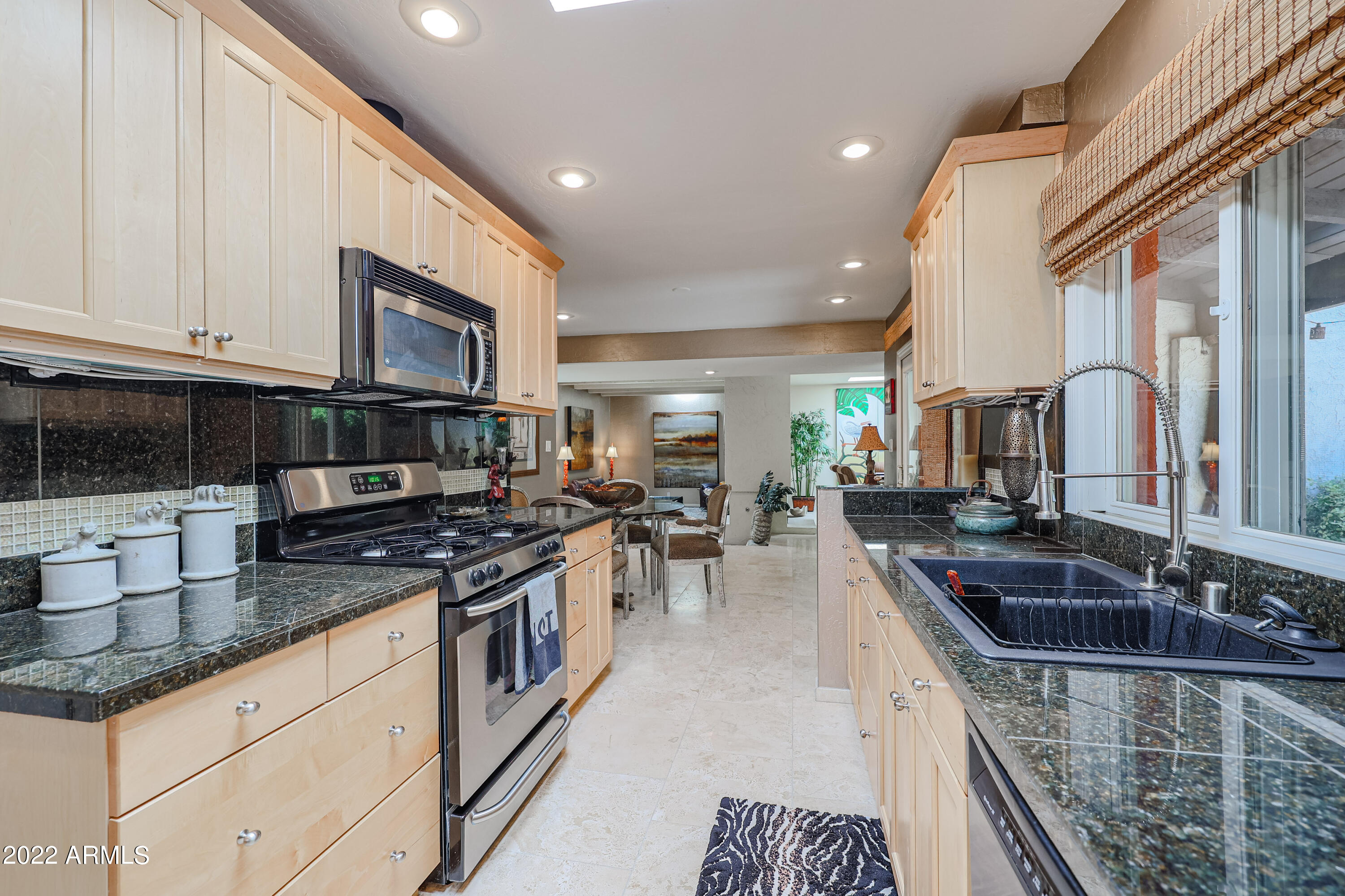 1029 W Cactus Wren Drive