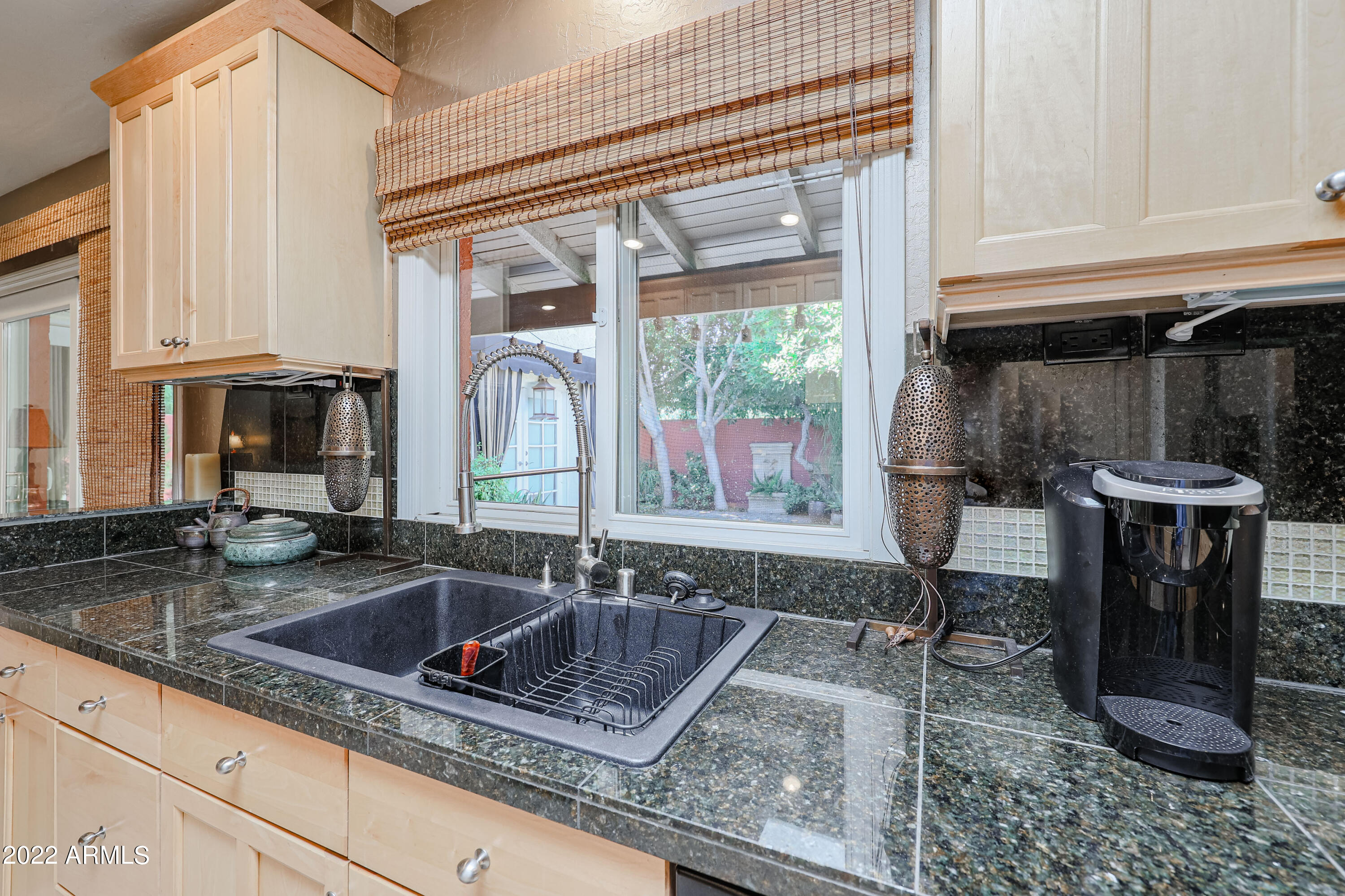 1029 W Cactus Wren Drive