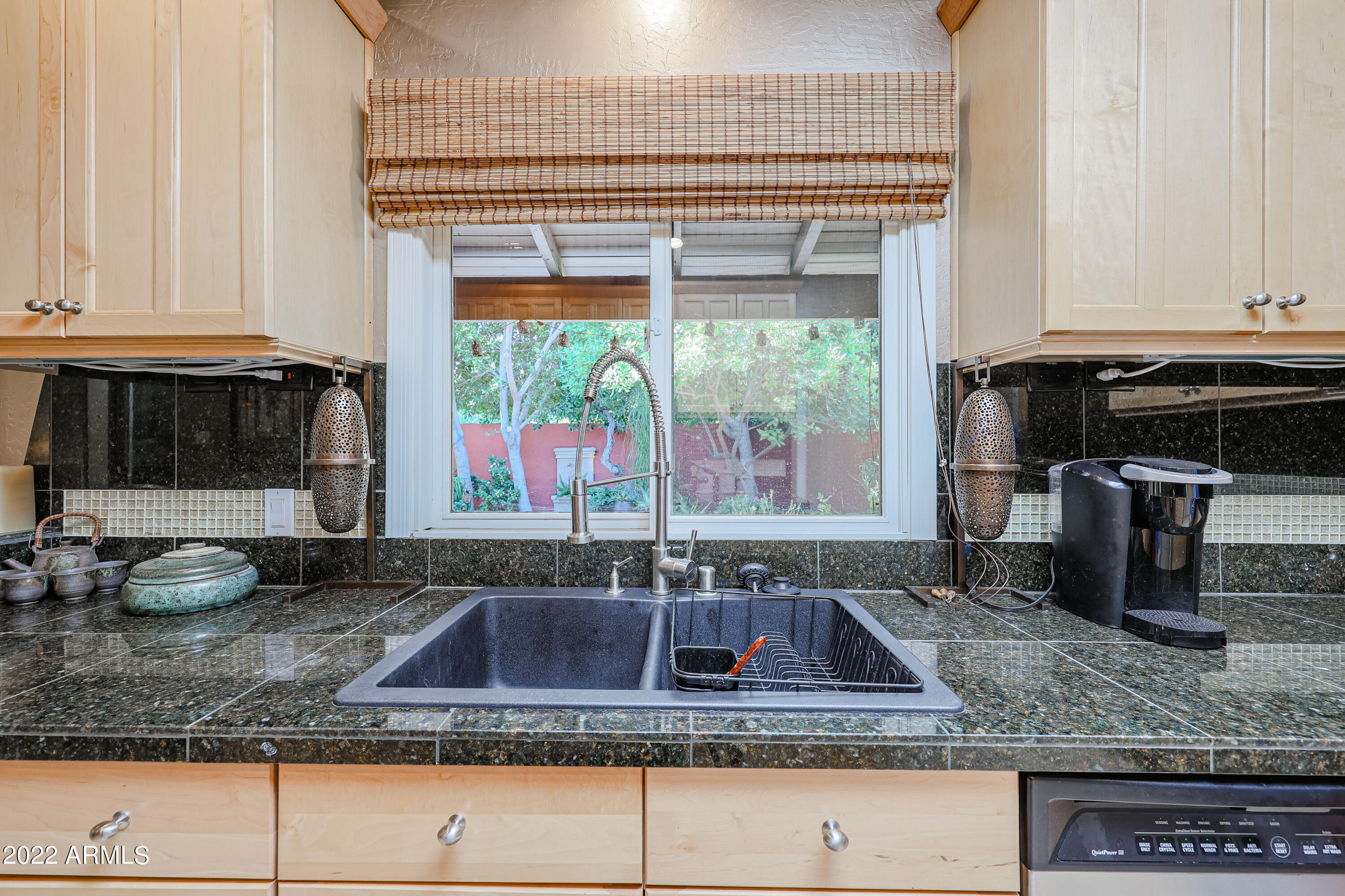 1029 W Cactus Wren Drive