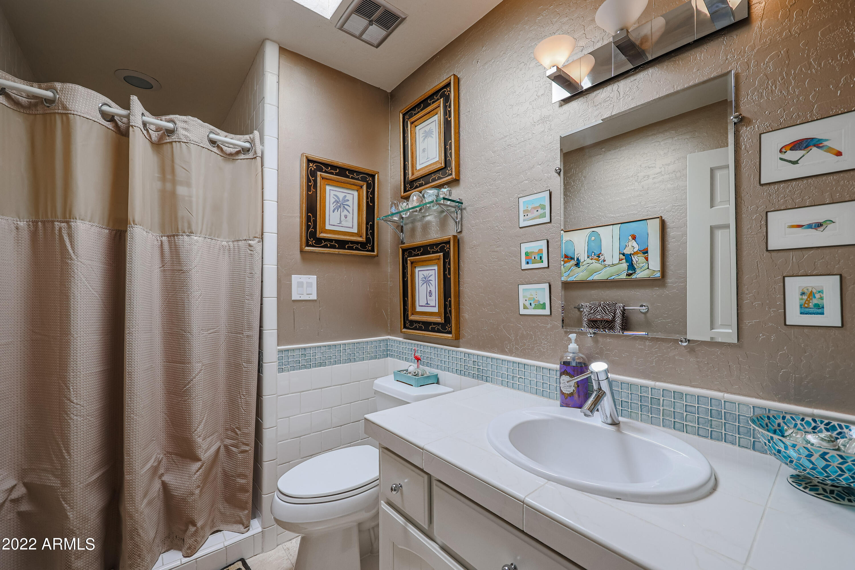 1029 W Cactus Wren Drive