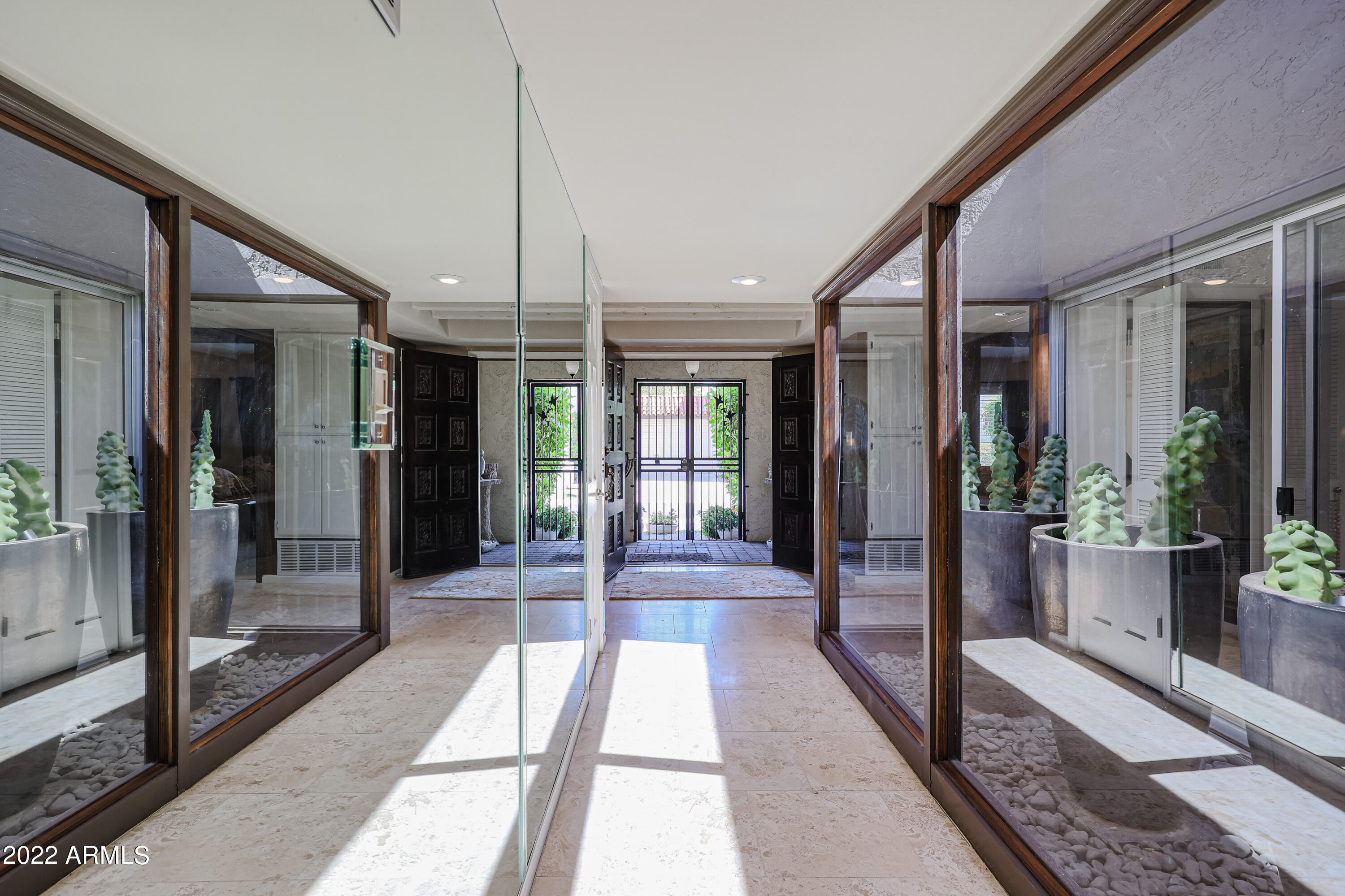 1029 W Cactus Wren Drive