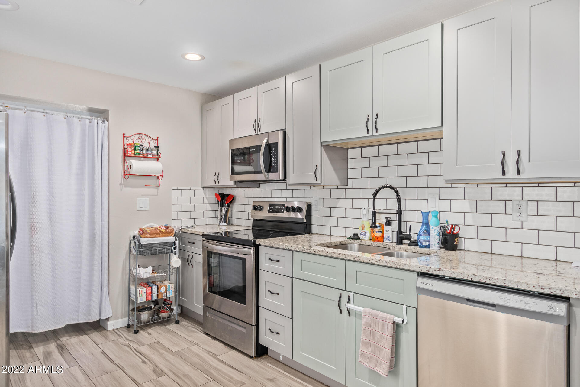 437 N 96TH Place