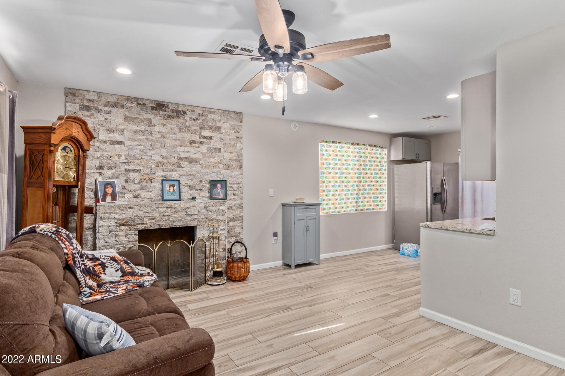437 N 96TH Place