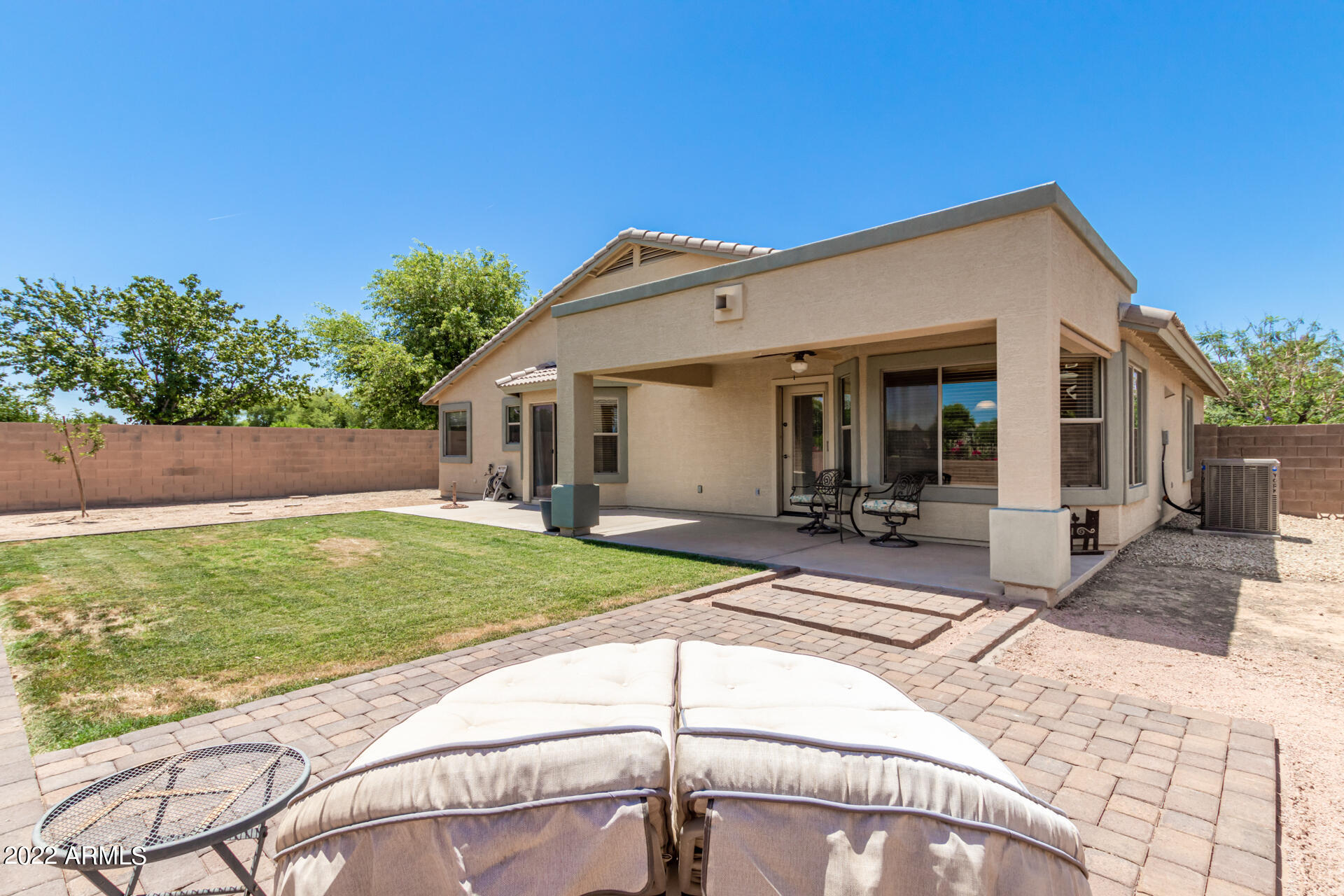 3638 E RED OAK Lane