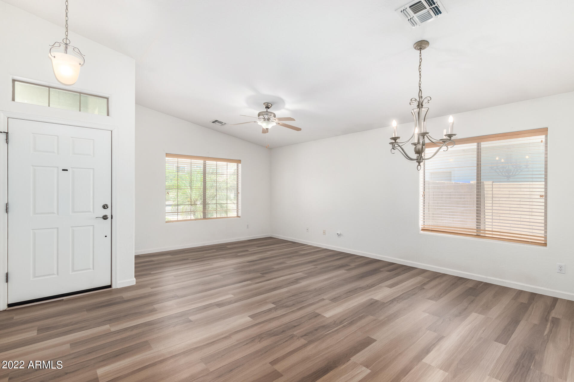 3638 E RED OAK Lane
