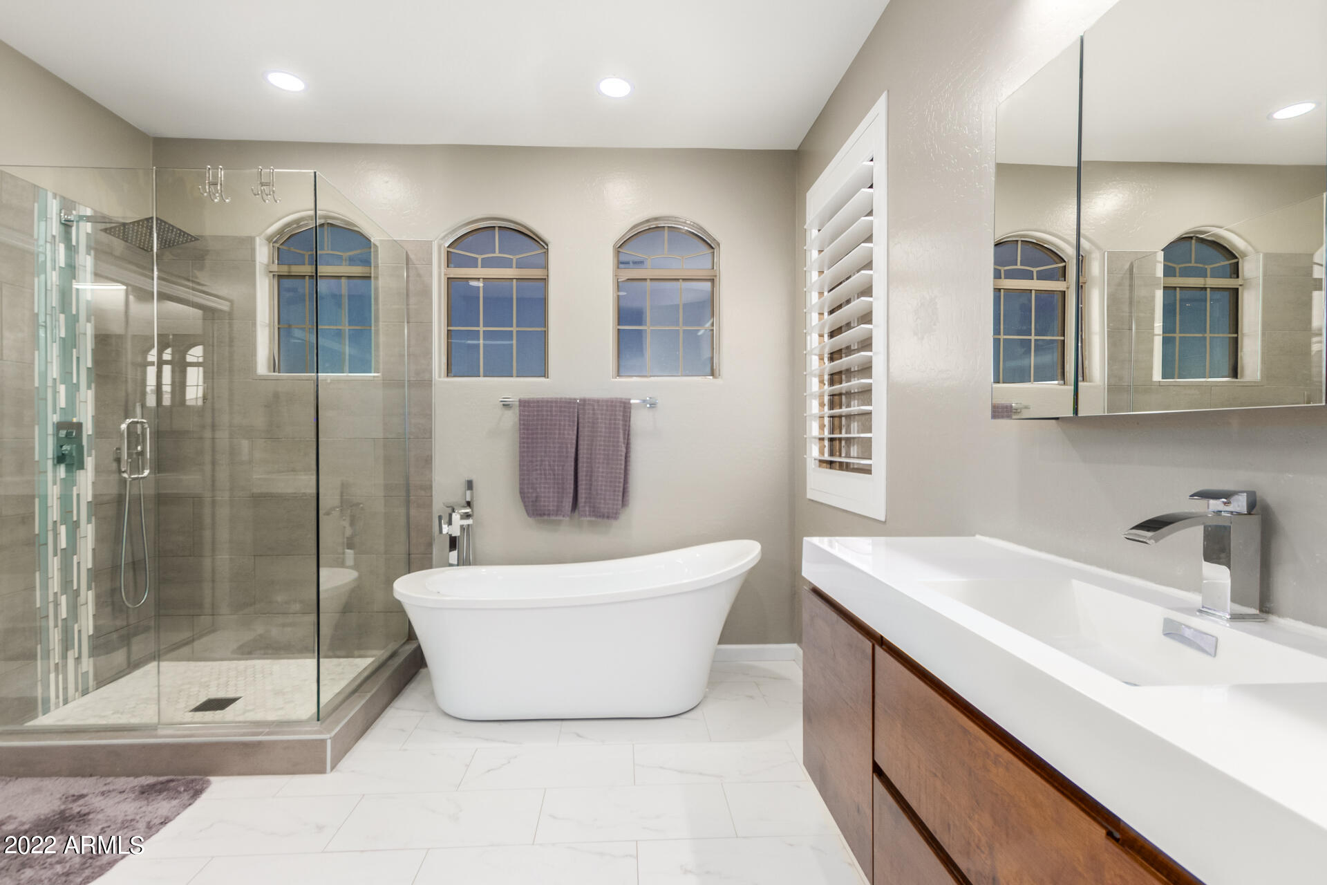 6762 W LARIAT Lane