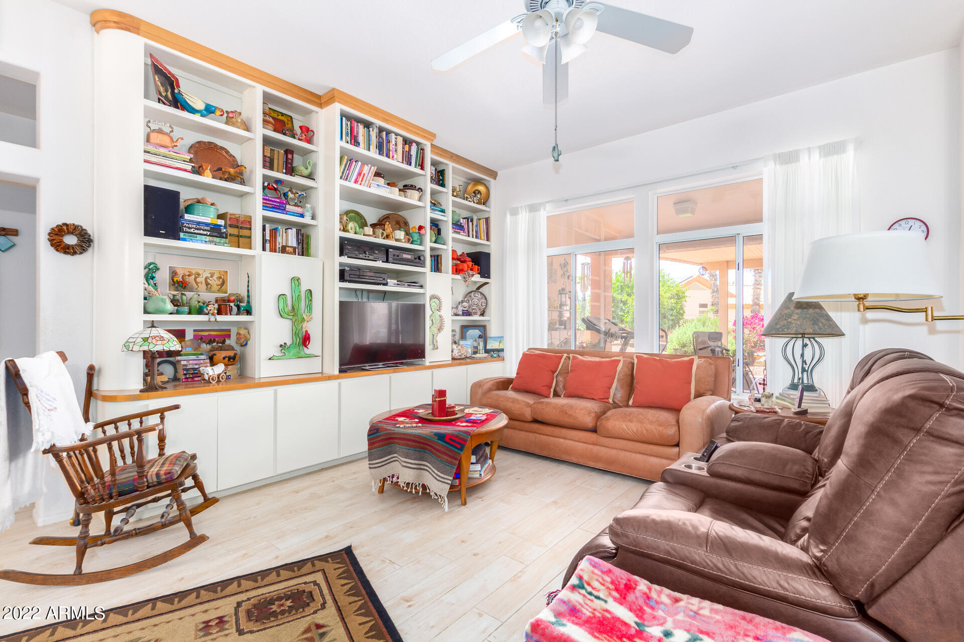 22912 N LA PAZ Lane