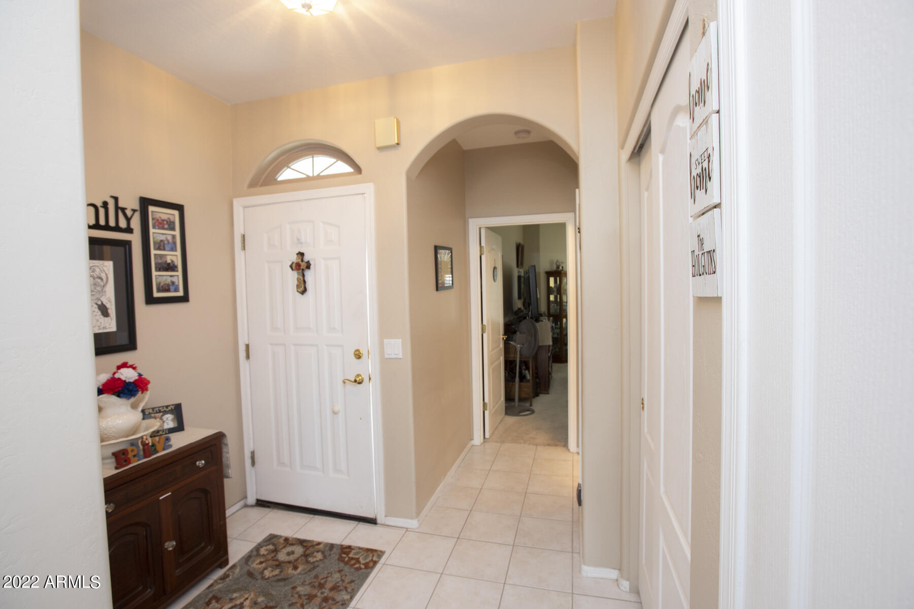 320 S 70th Street Unit: 1