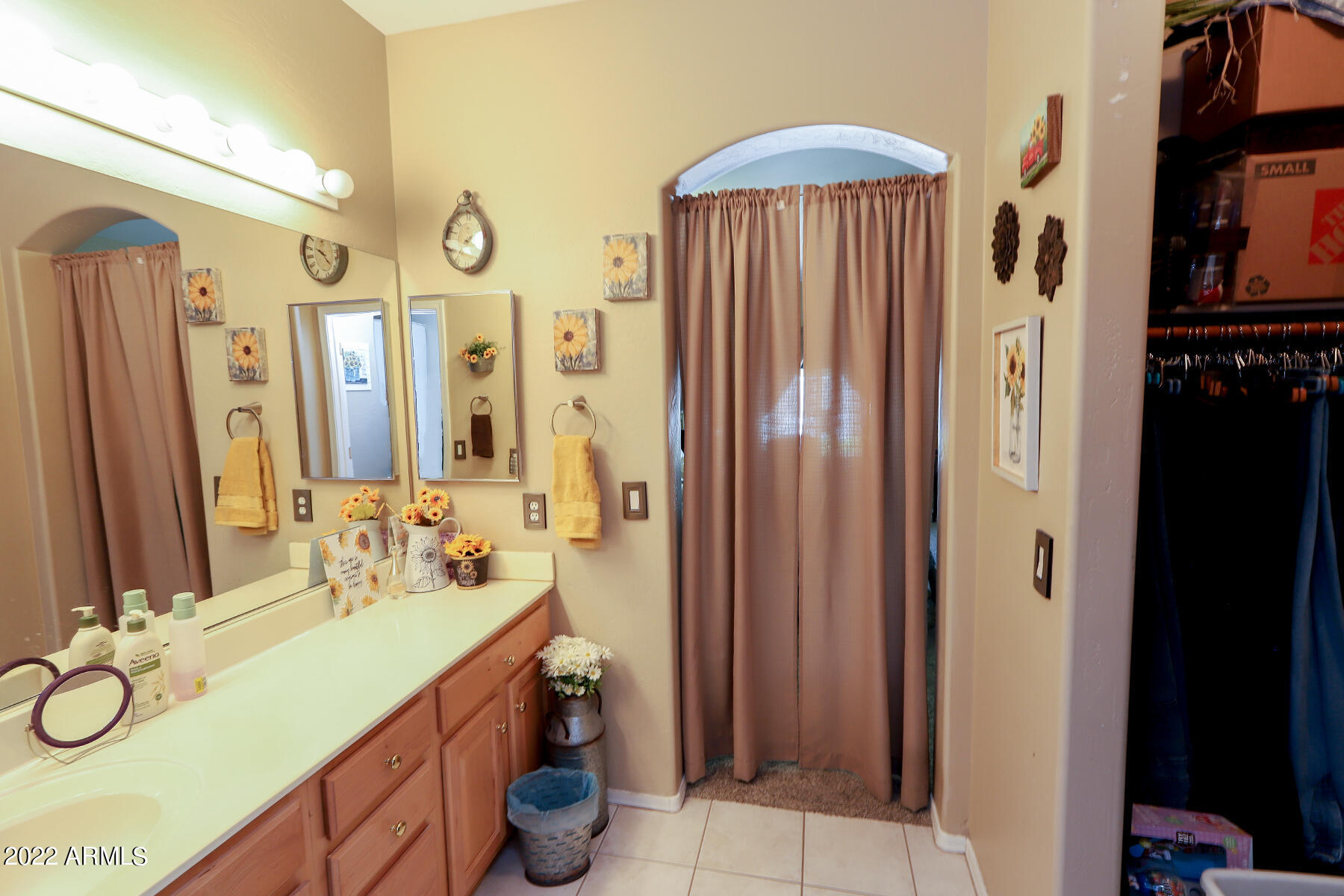 320 S 70th Street Unit: 1