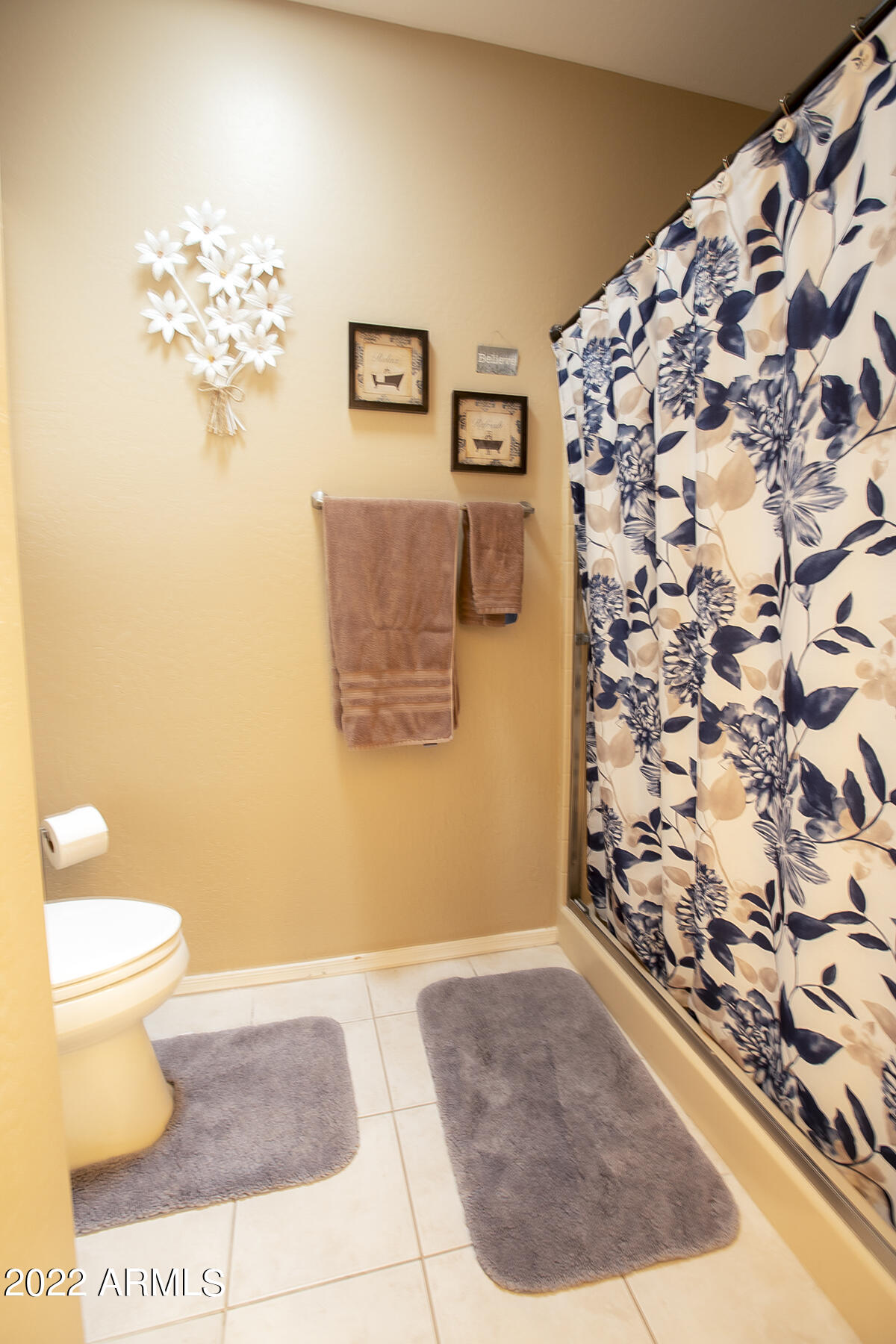 320 S 70th Street Unit: 1