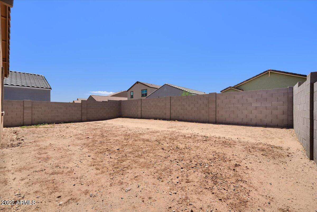 40453 W HILLMAN Drive