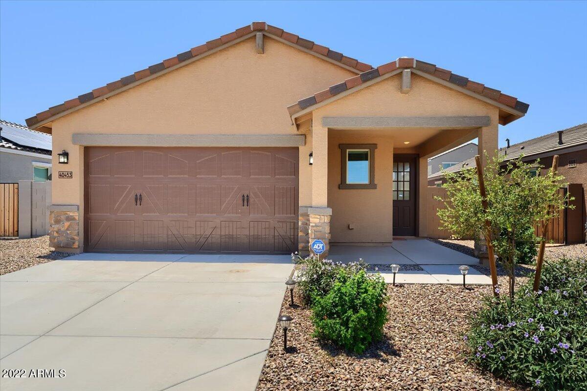 40453 W HILLMAN Drive