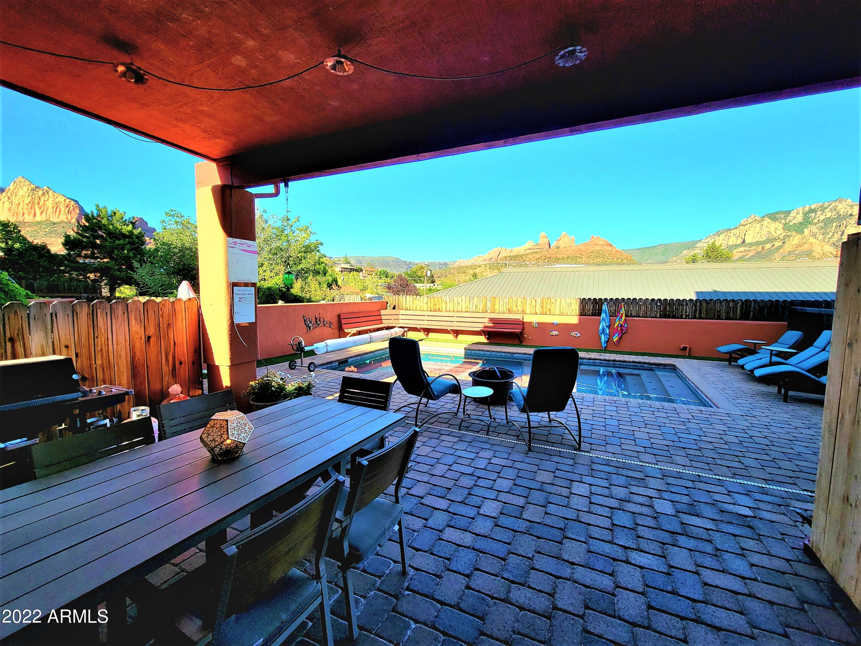 330 APPLE Avenue