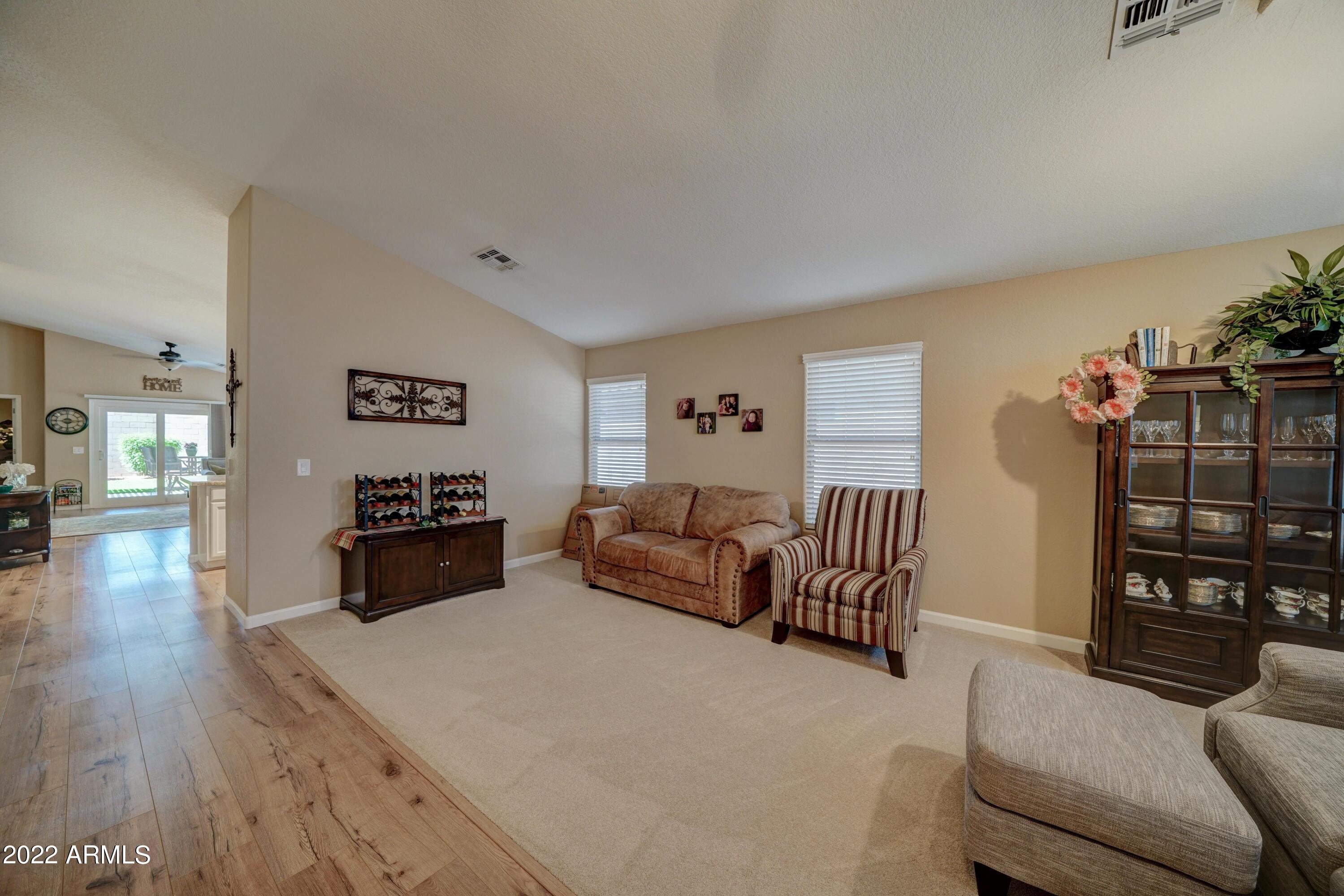8644 W PARADISE Lane