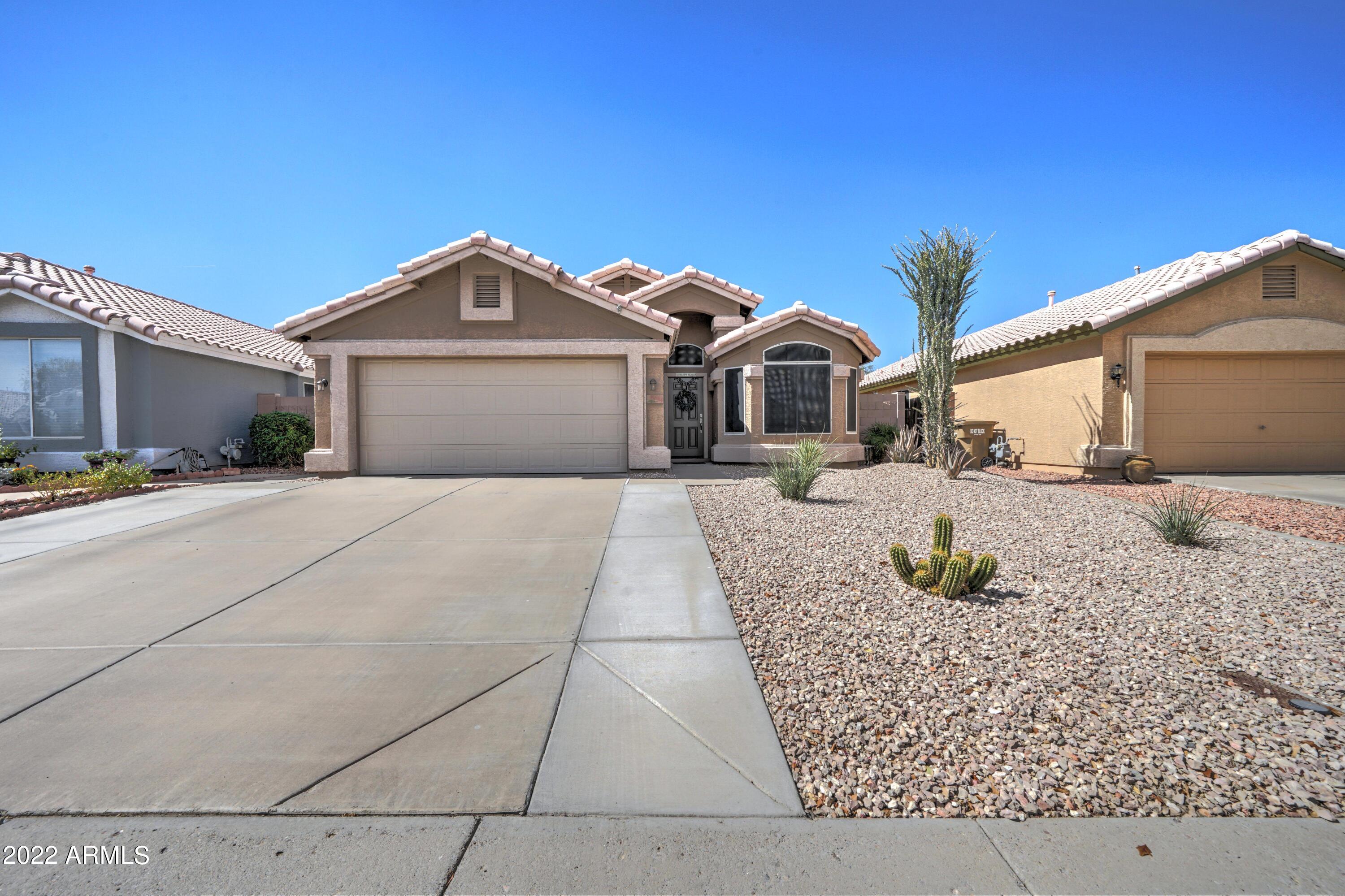 8644 W PARADISE Lane
