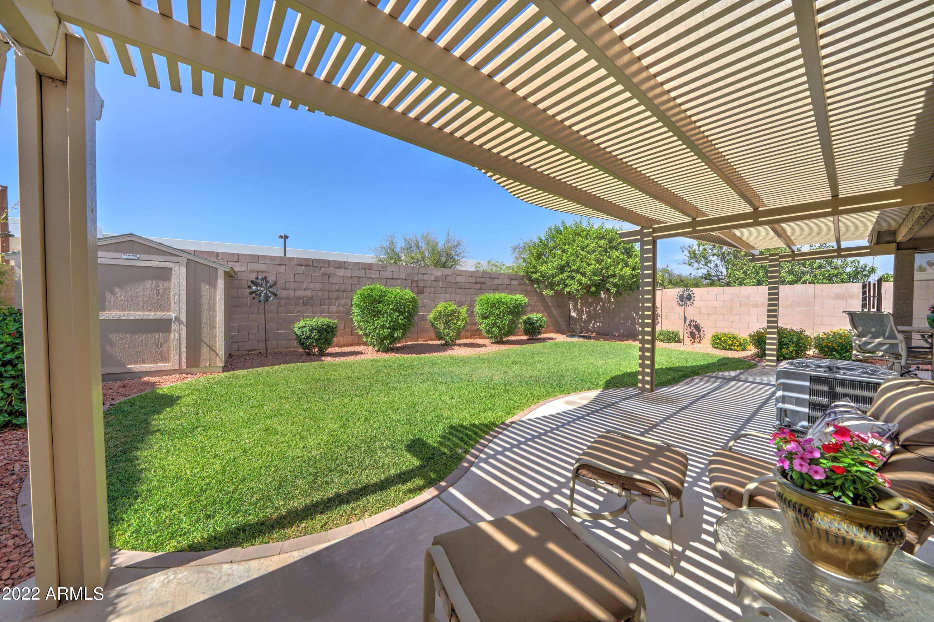 8644 W PARADISE Lane