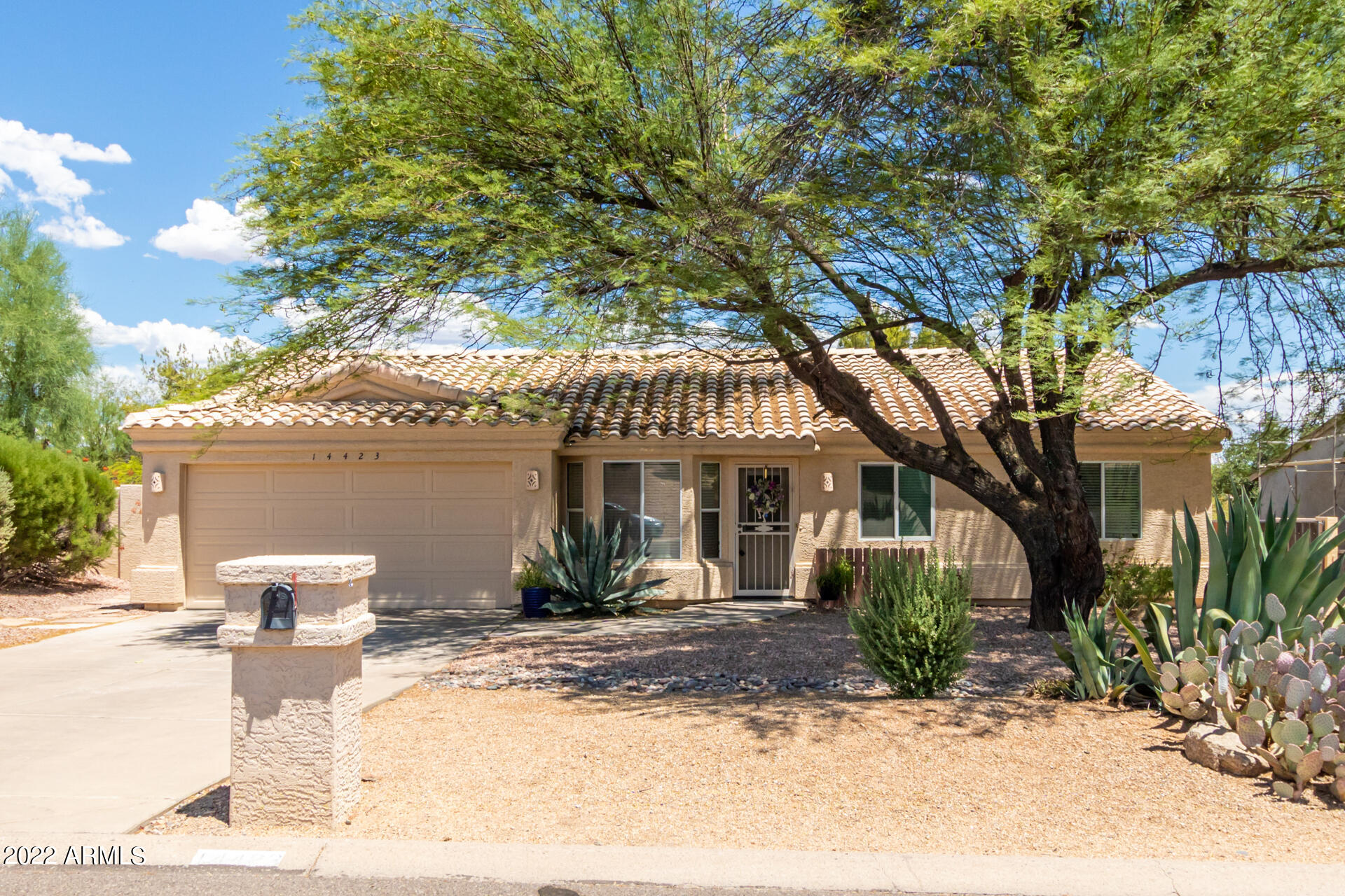 14423 N EL PUEBLO Boulevard