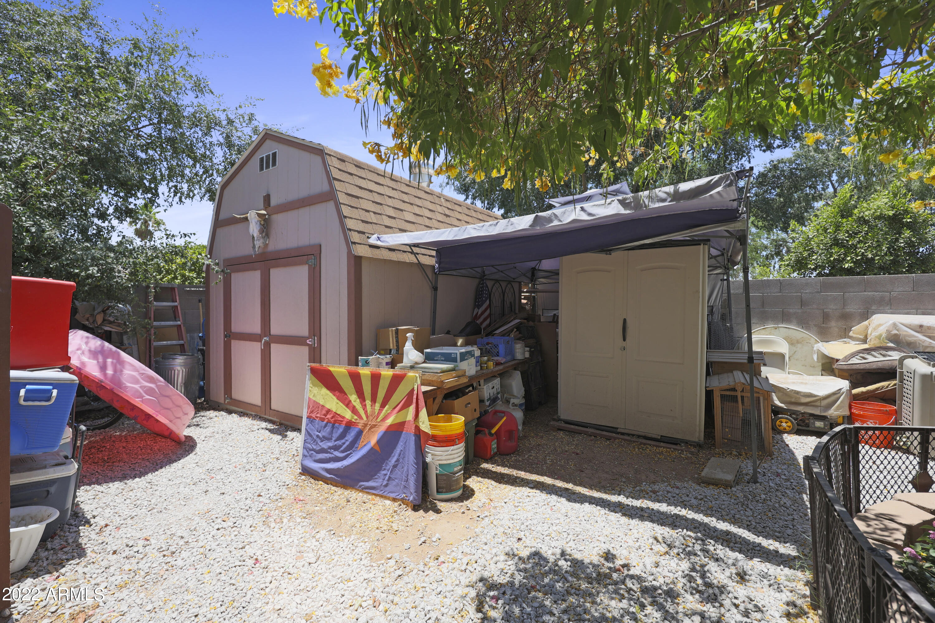 2713 E JOHN CABOT Road