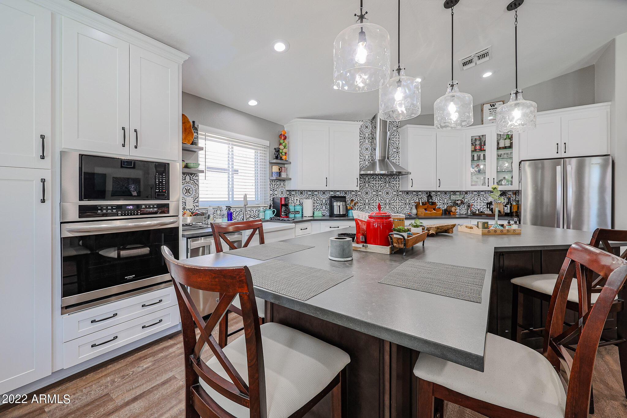 655 W FREMONT Drive
