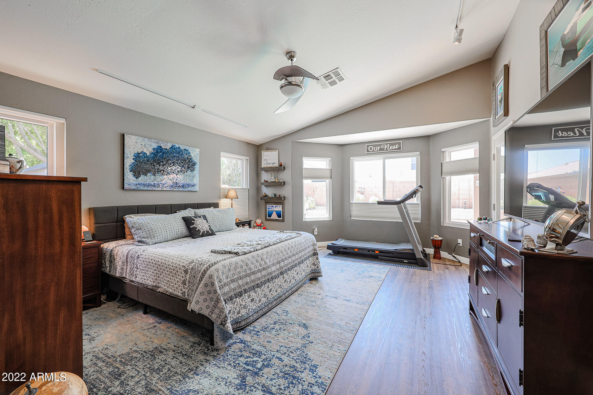 655 W FREMONT Drive