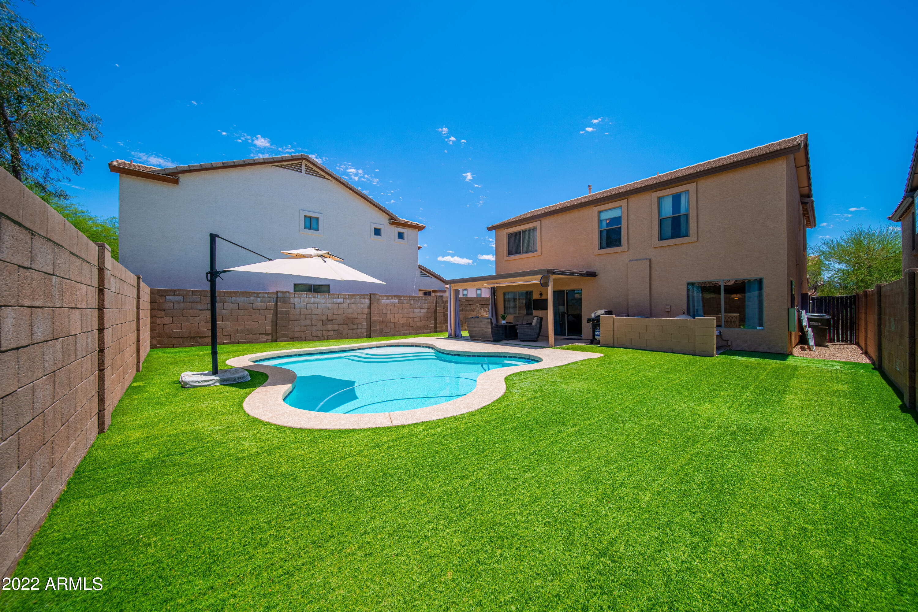 2420 W CORDIA Lane