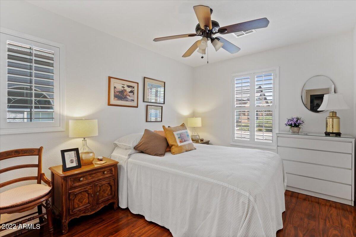 2725 E MINE CREEK Road Unit: 1008