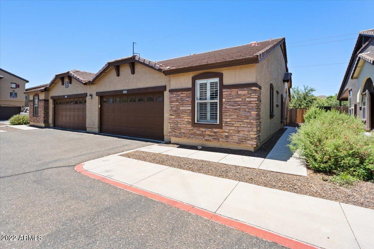 2725 E MINE CREEK Road Unit: 1008