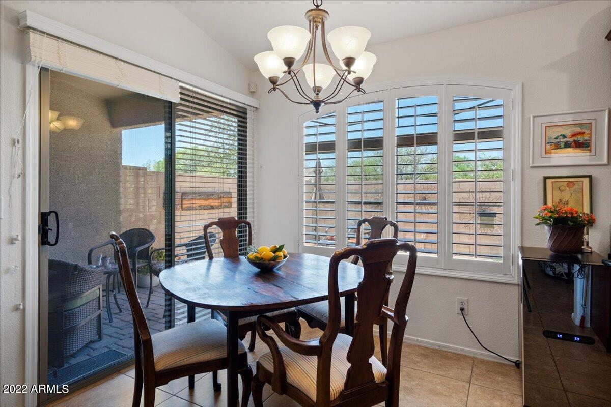 2725 E MINE CREEK Road Unit: 1008