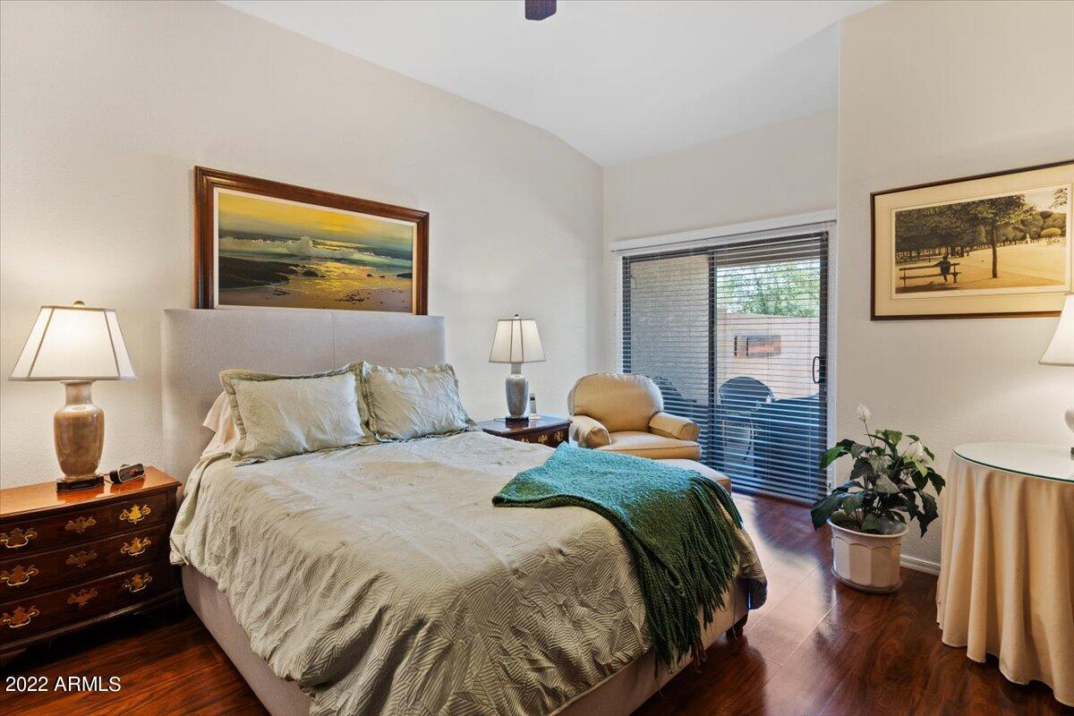 2725 E MINE CREEK Road Unit: 1008