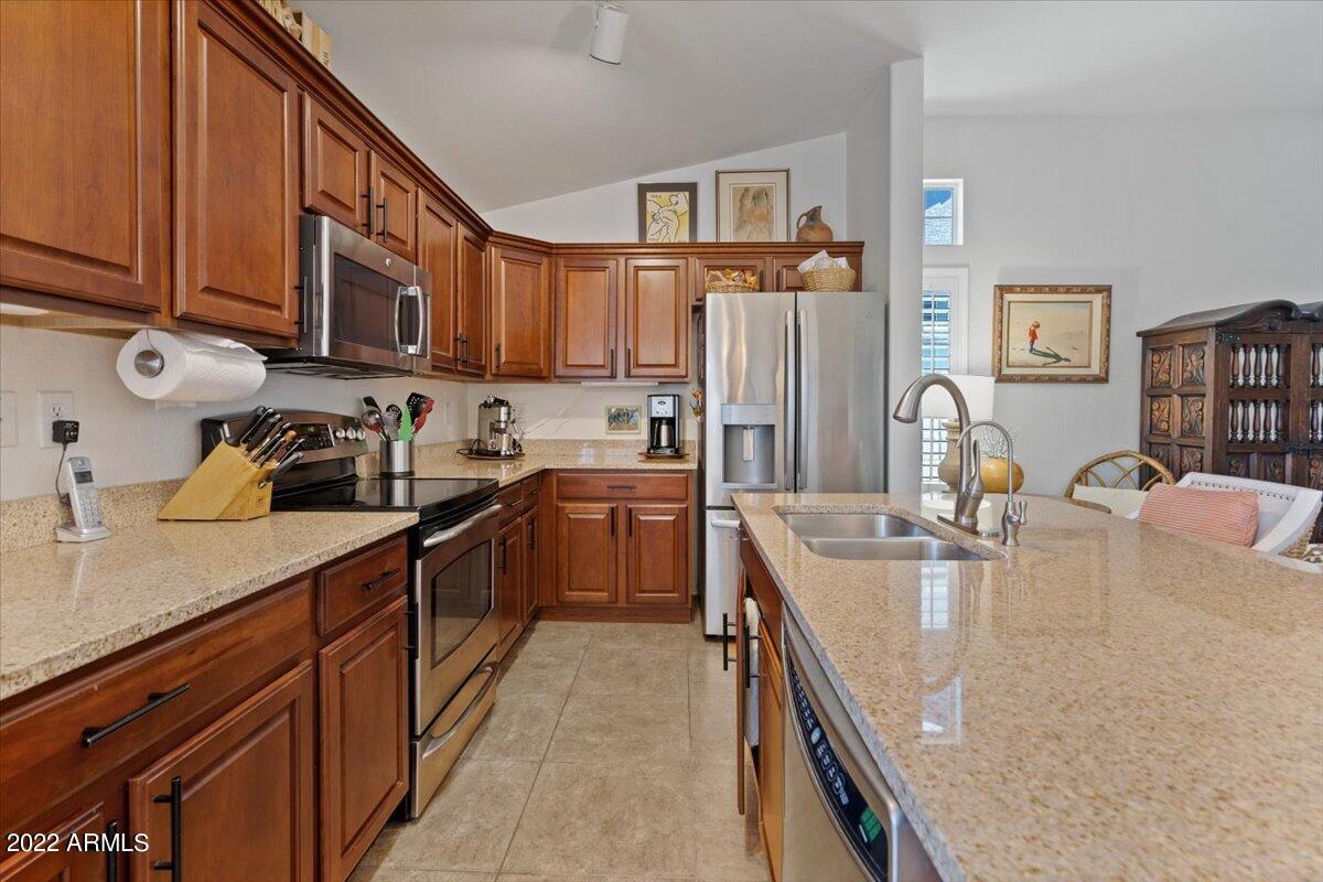 2725 E MINE CREEK Road Unit: 1008