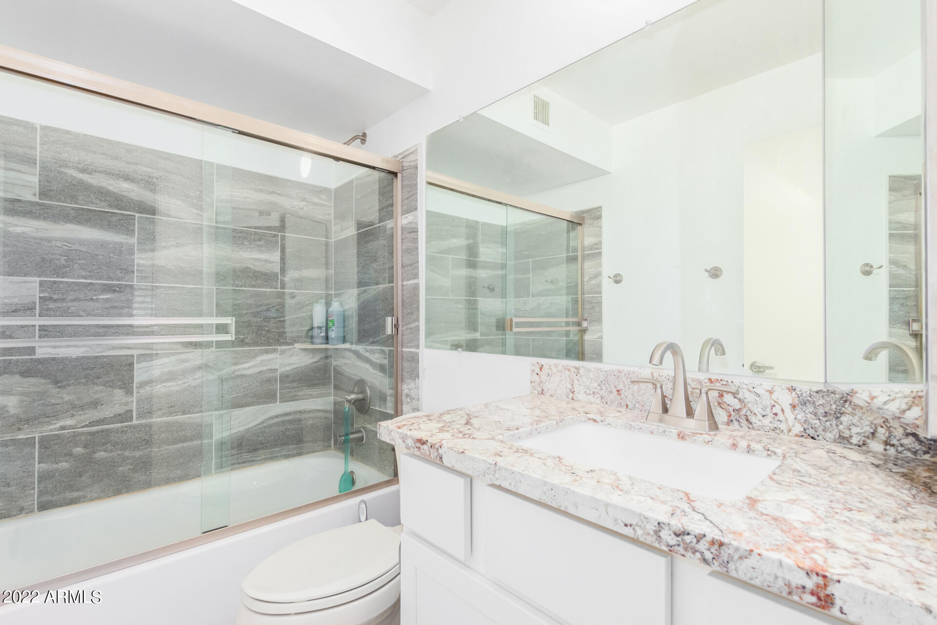 812 E VILLA RITA Drive
