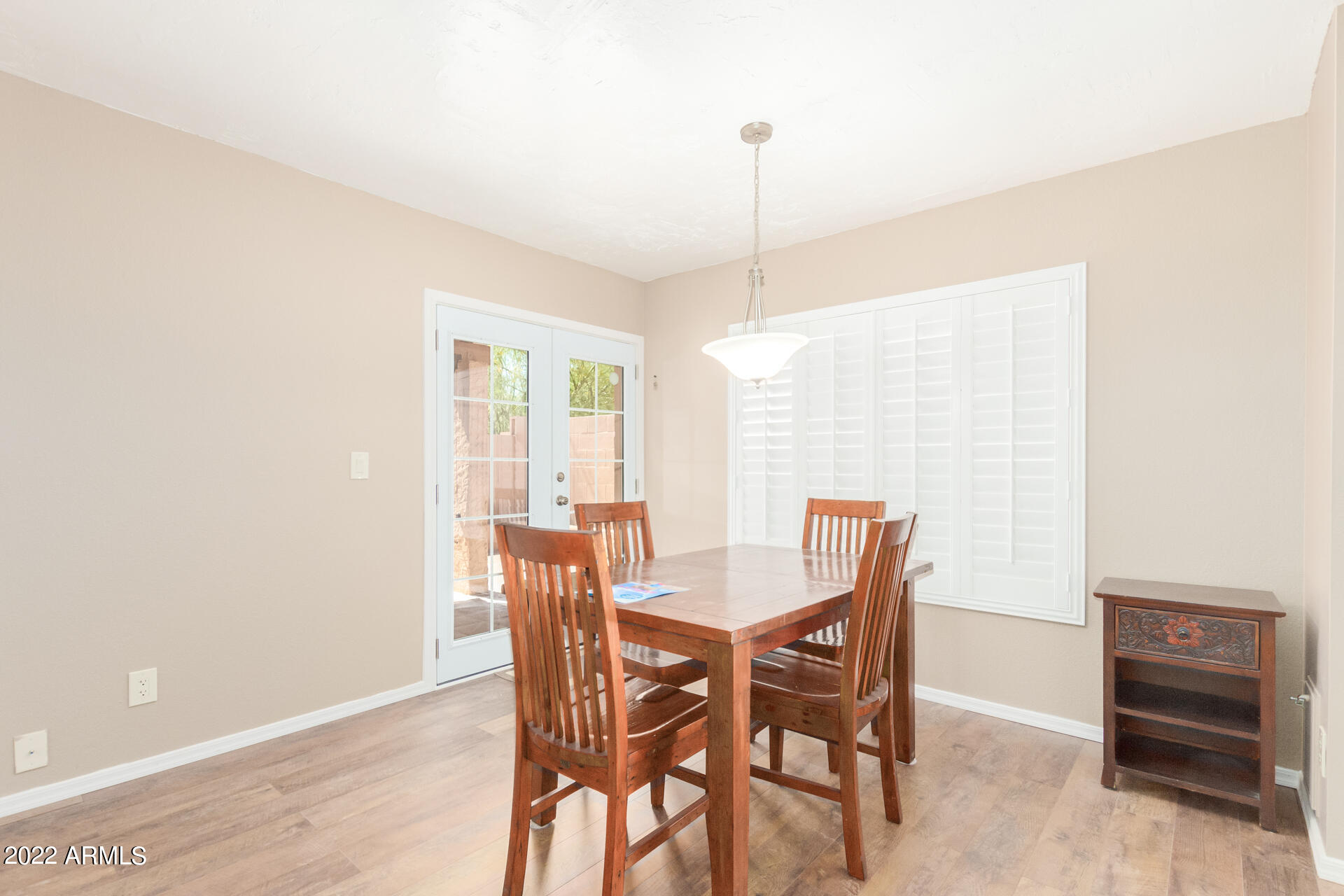 812 E VILLA RITA Drive