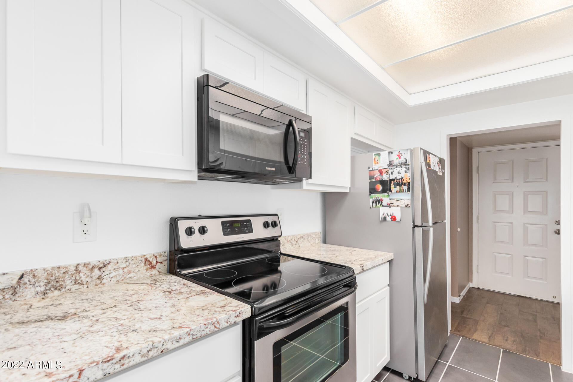 812 E VILLA RITA Drive