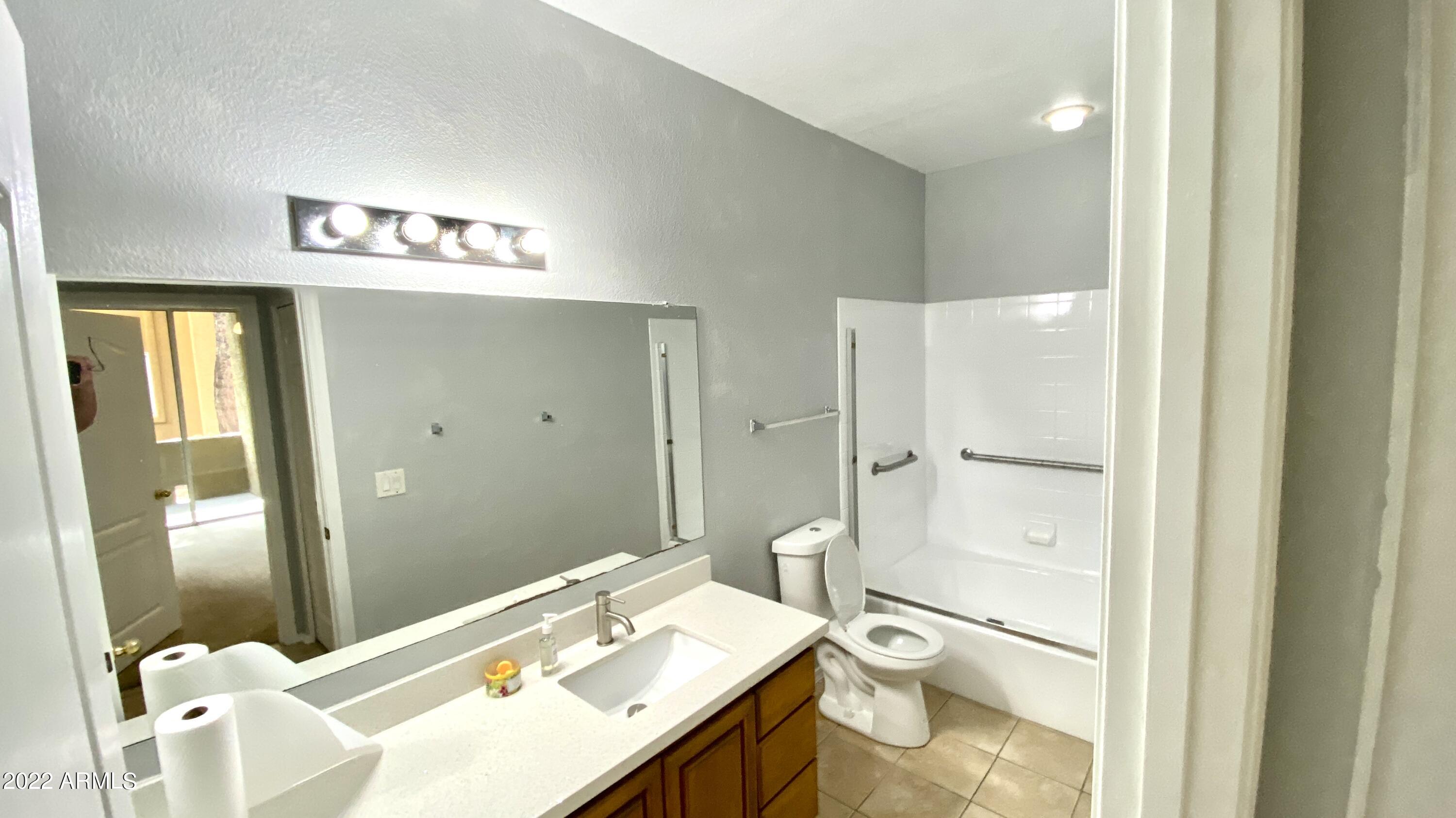 2929 W YORKSHIRE Drive Unit: 1106