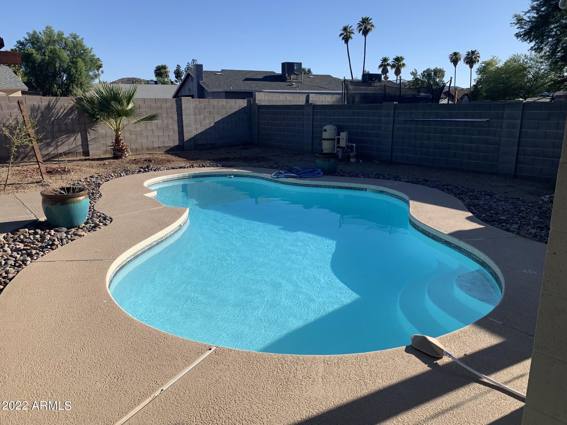 2101 W GARDEN Drive