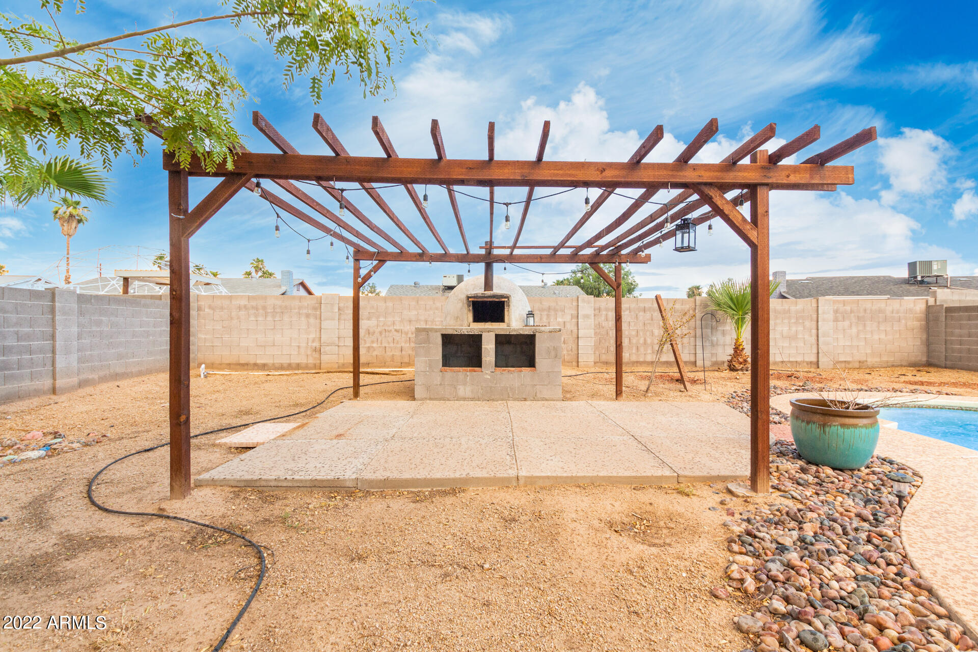 2101 W GARDEN Drive