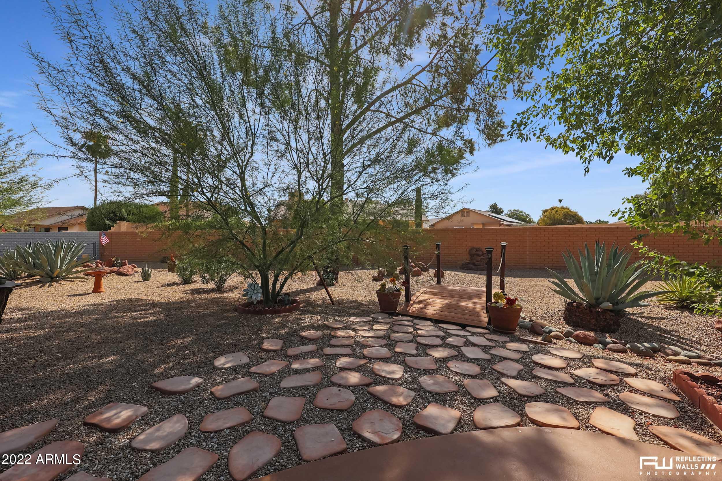19607 N PINE SPRINGS Drive