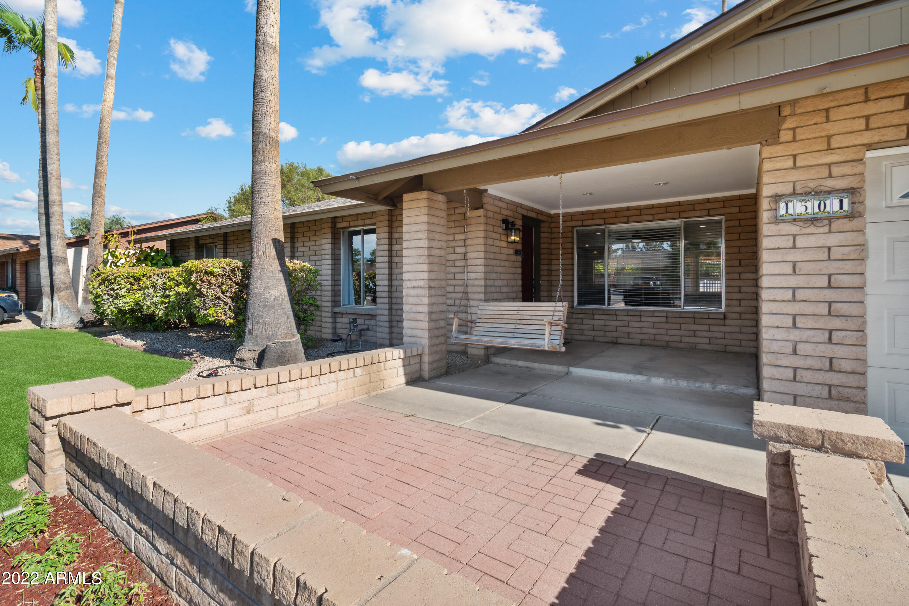 4501 E KELTON Lane