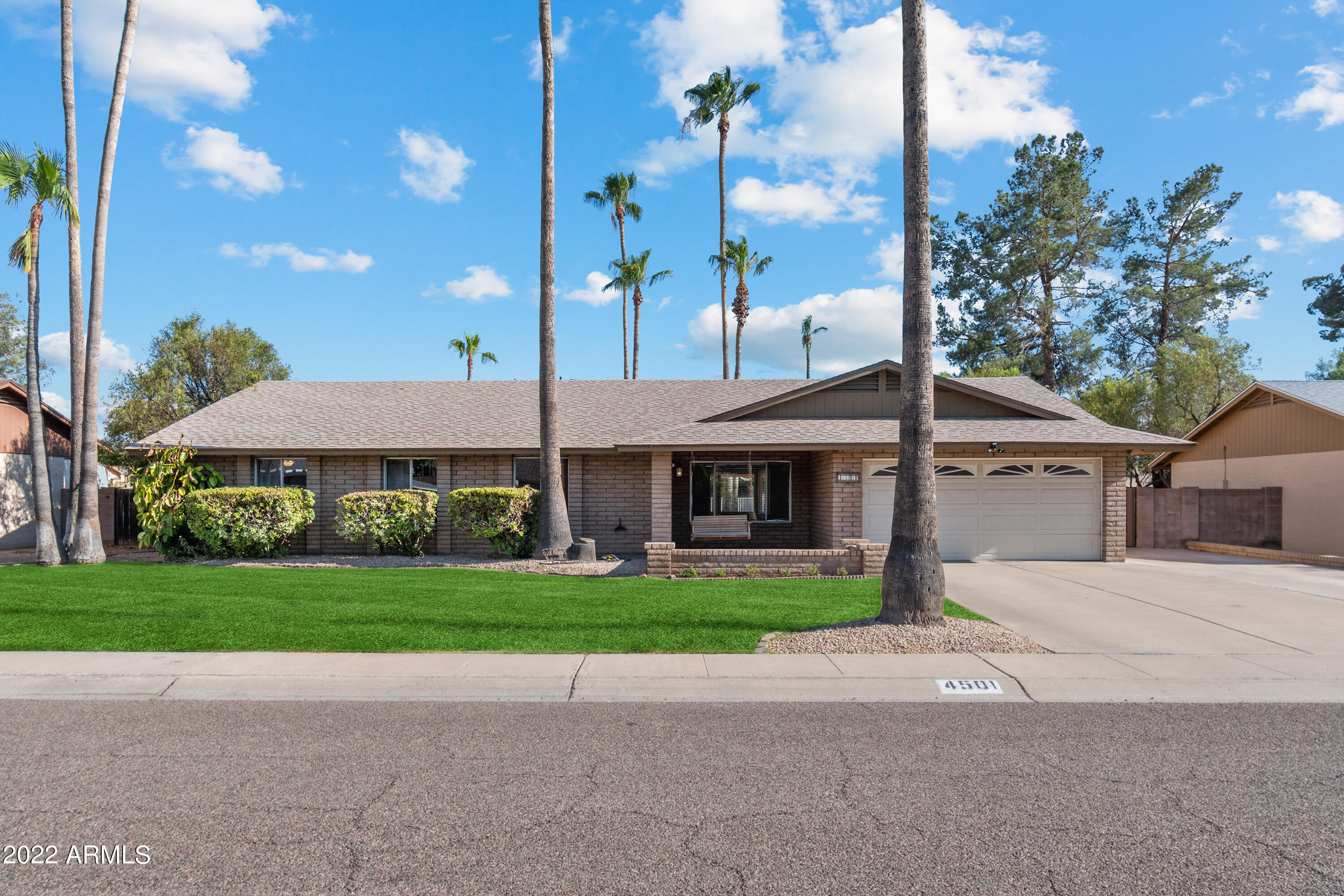 4501 E KELTON Lane